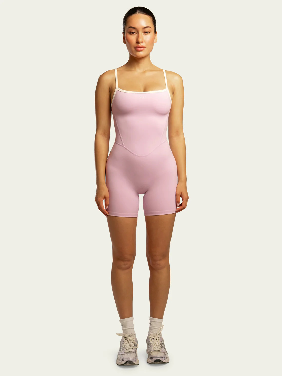 The Shorts Onesie / Parfait-Cream | 437