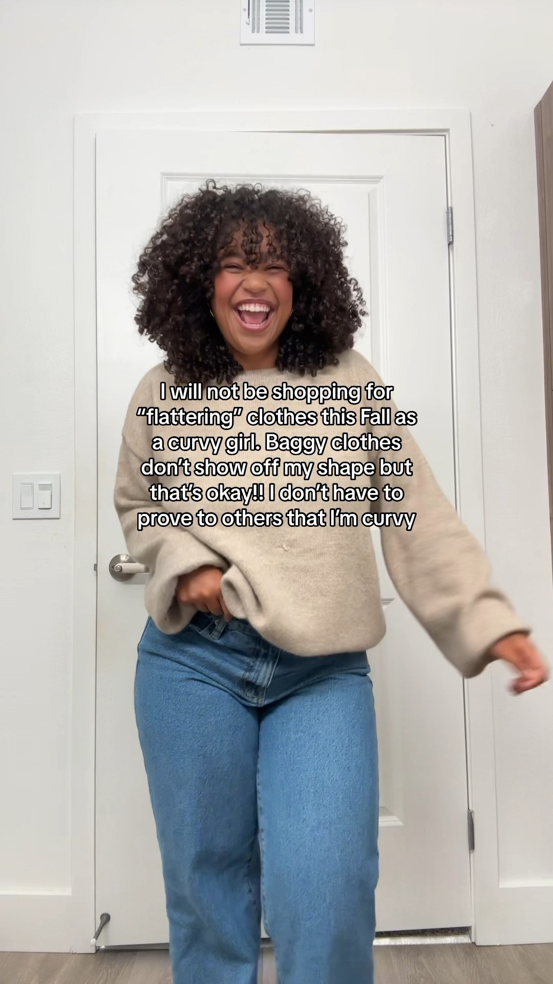 In love with the baggy sweater and baggy jeans combo this year!!! 

baggy sweater
cream baggy sweater
baggy jeans 

#LTKBacktoSchool #LTKFallSale #LTKSeasonal