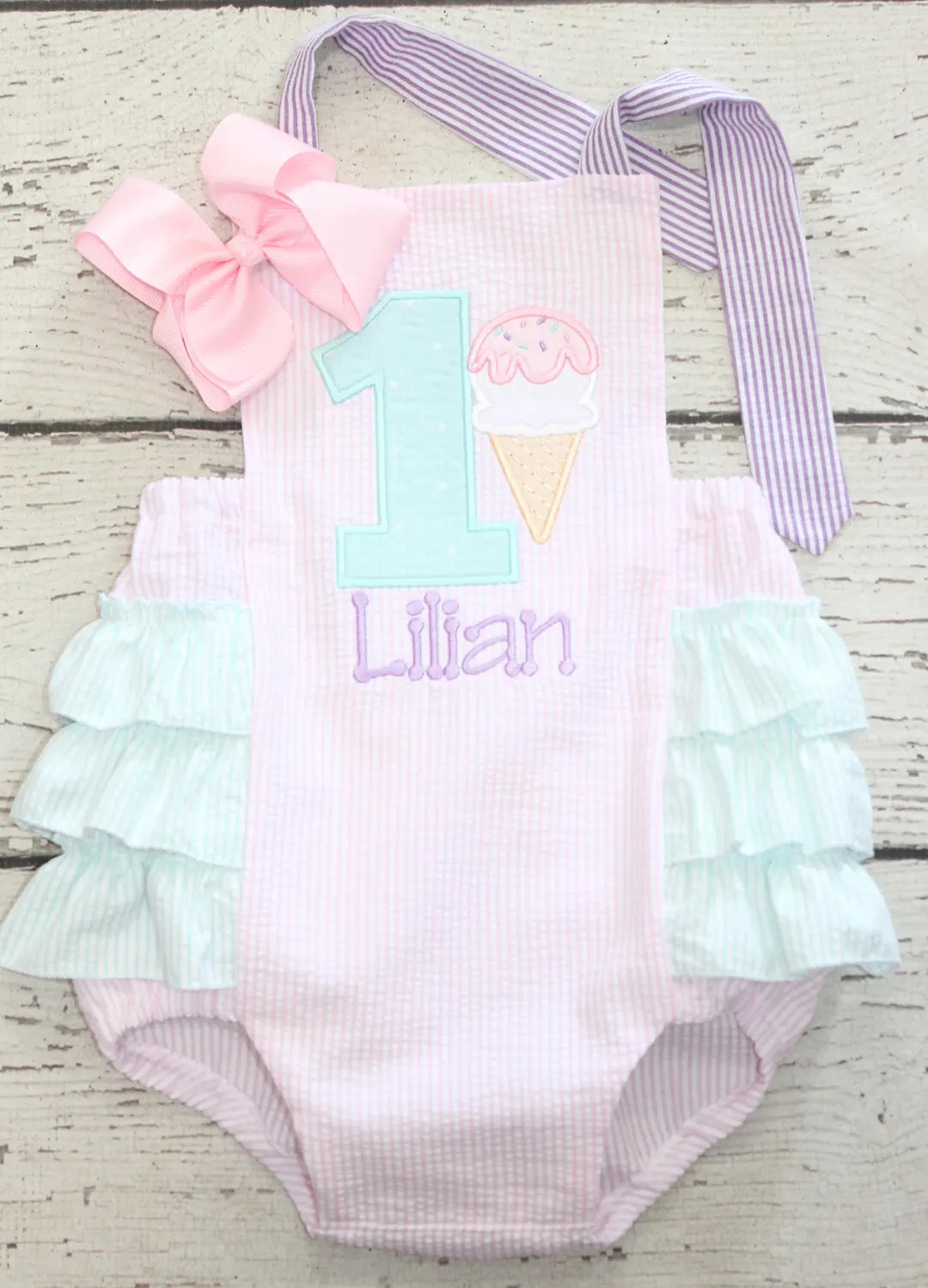 This is a sweet bubble made for a first birthday!*Bow is NOT included*Any number can be done.The ... | Etsy (US)