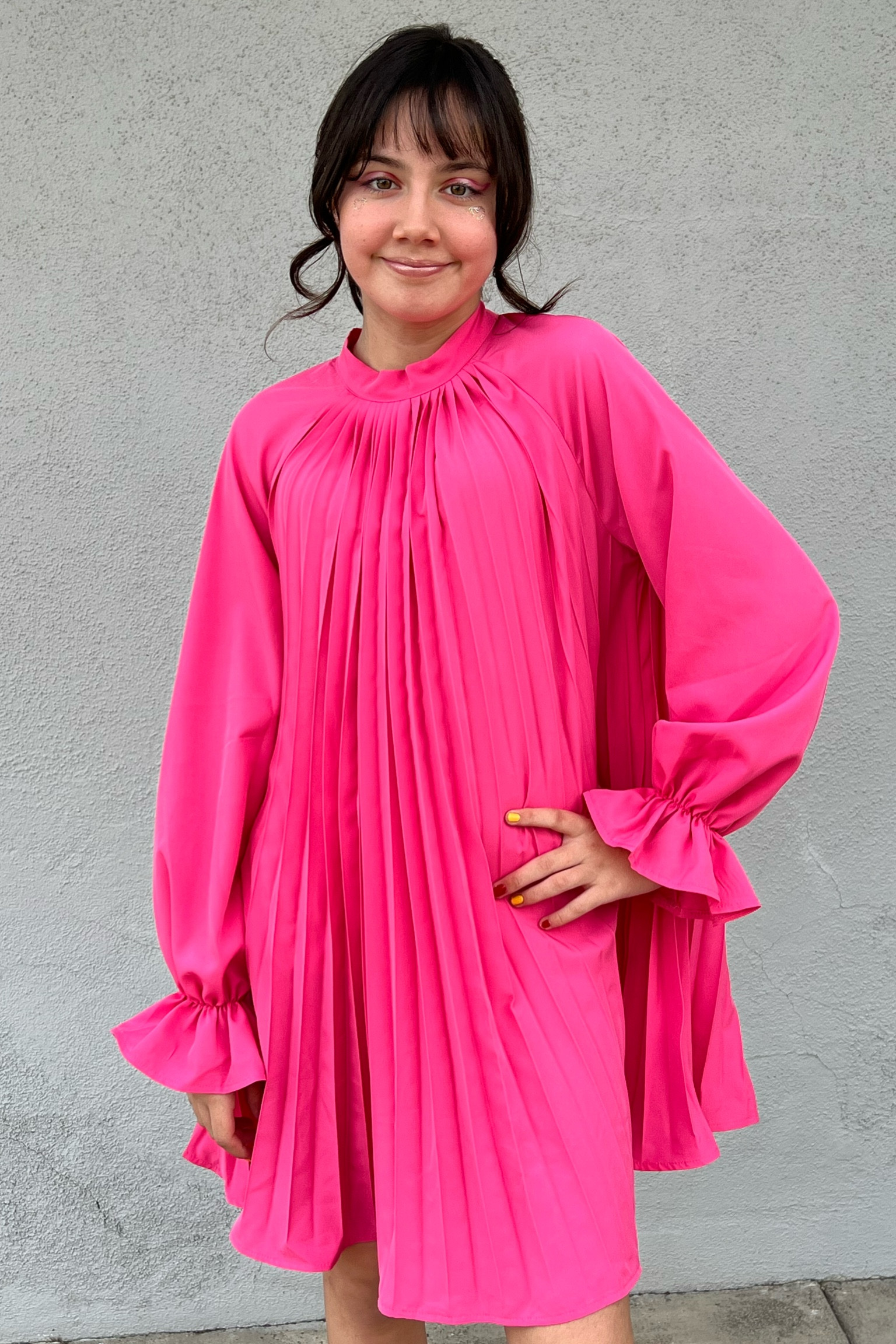 Love is in the air 💞
.
.
.
#natashalajolie #pinkdress #tieback #pleatedress #raglansleevedress

#LTKFind #LTKunder50 #LTKSeasonal