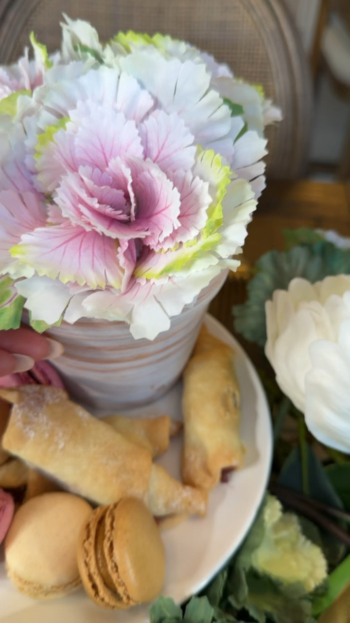 These cabbage flower cups are another favorite of mine. You can style them in so many different ways on your table to add variety. 



#LTKSaleAlert #LTKHome #LTKSeasonal