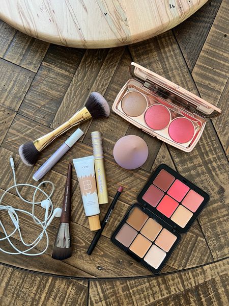 the perfect summer makeup 💗

makeup recommendations, summer makeup look, bronzed makeup 

#LTKbeauty