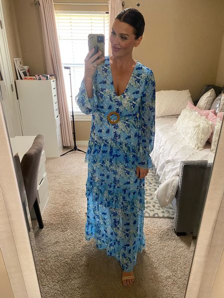 Boohoo size 8
Floral maxi dres 

#LTKSale #LTKstyletip #LTKfindsunder50