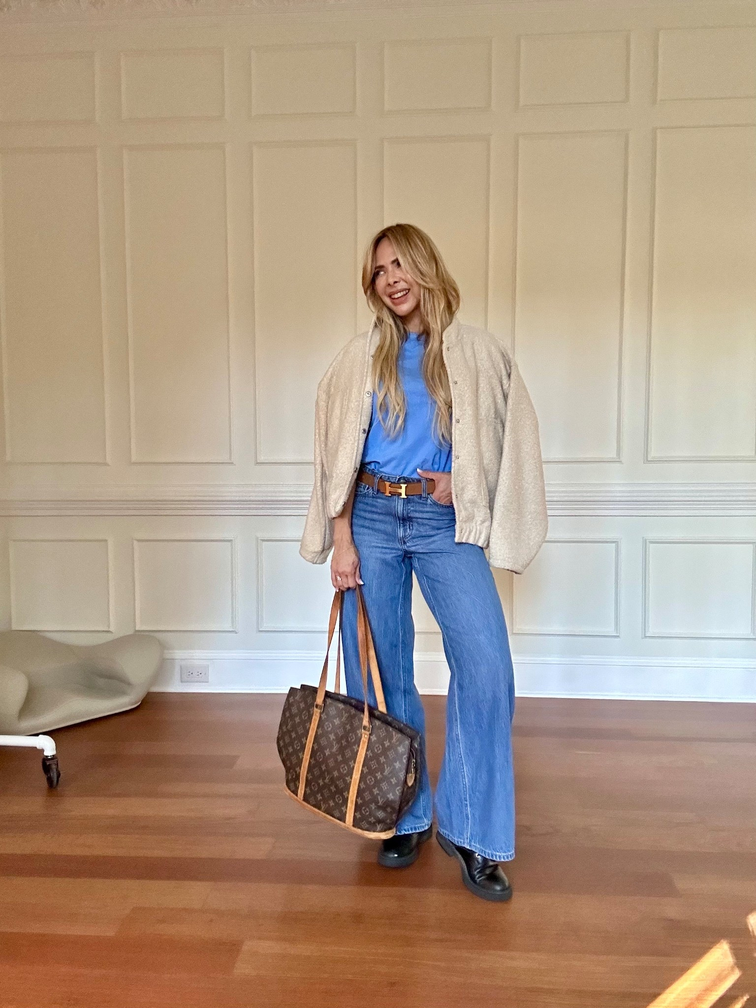 Neutral Vibes with a Pop of Blue💙

#LTKFindsUnder100 #LTKWorkwear #LTKItBag