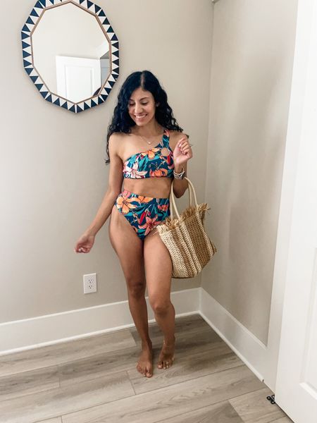 Another full day at the beach! ☀️👙☀️🏖️

I couldn’t find this exact swimsuit, I’m pretty sure it’s from Amazon. But  I tried linking similar ones 

#LTKtravel #LTKstyletip #LTKswim