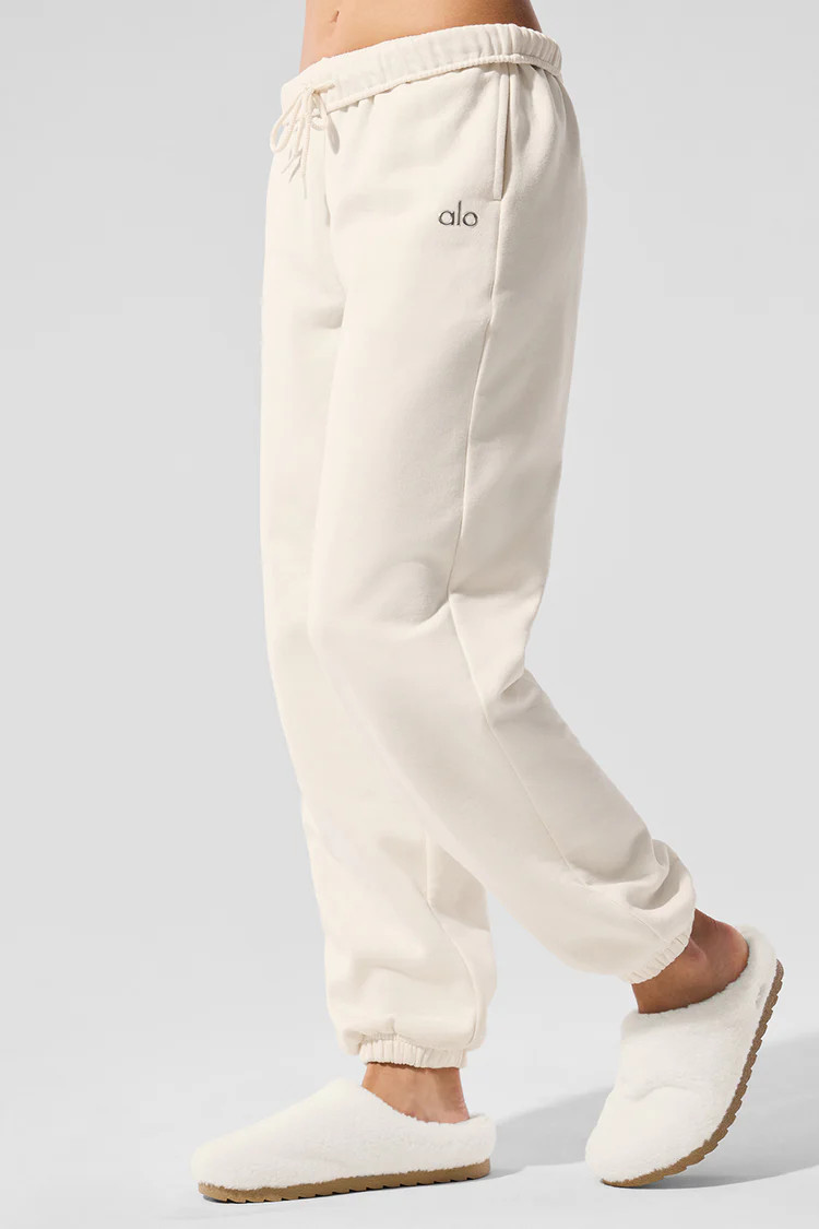 Accolade Sweatpant | Alo Yoga (US)