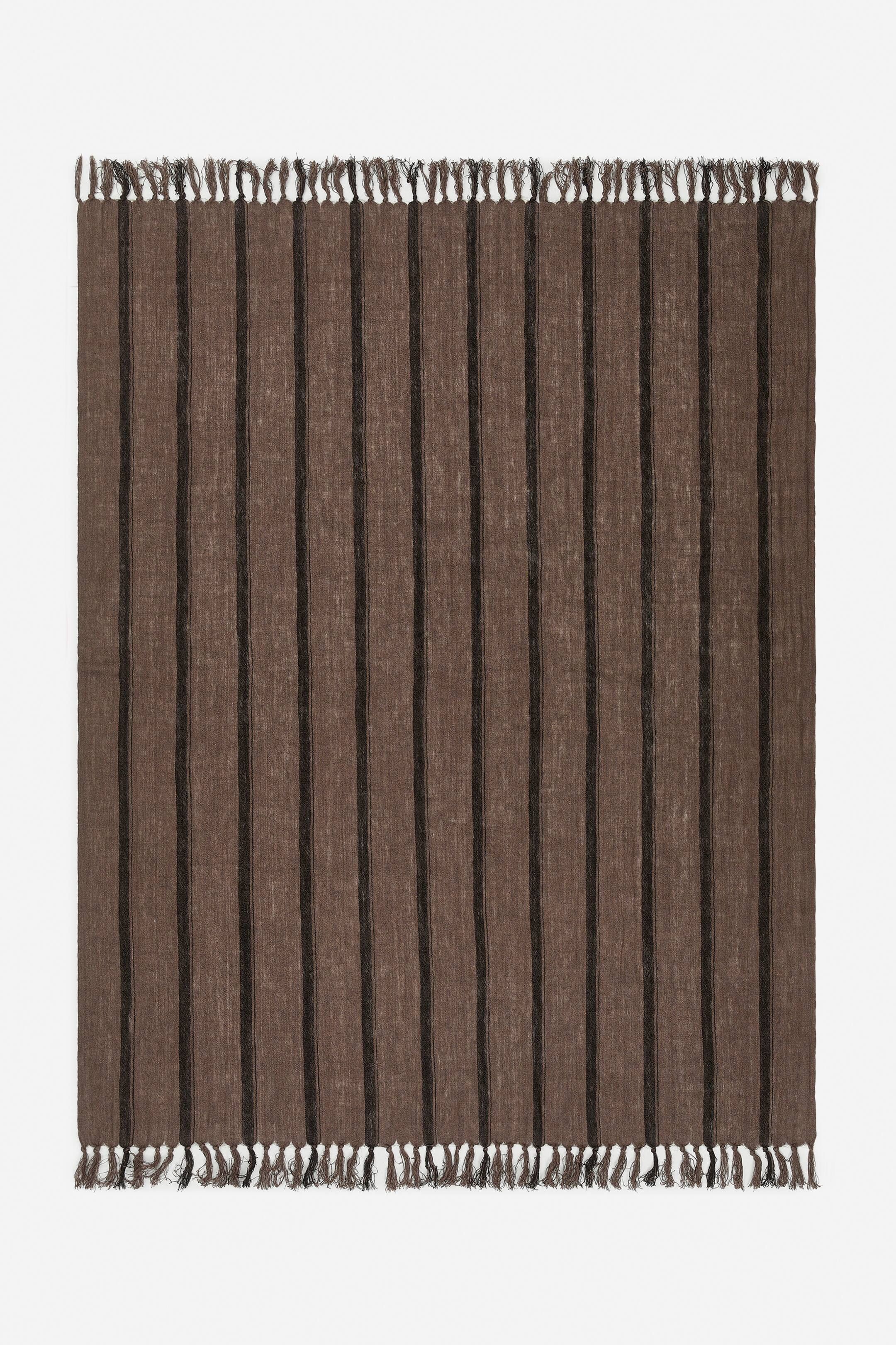Linen Blanket | H&M (UK, MY, IN, SG, PH, TW, HK)