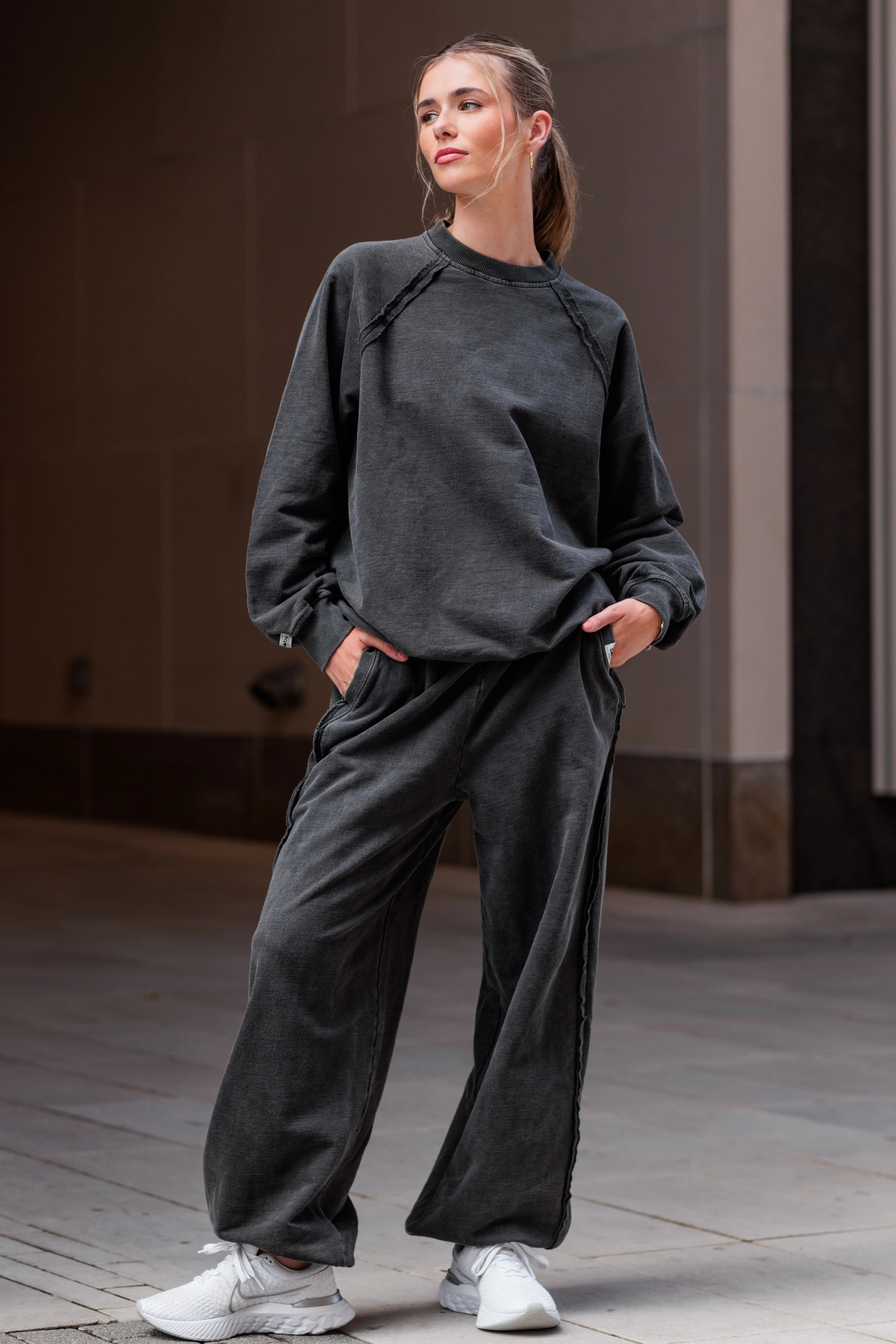 Vintage Wash Sweatpants Ash | Booty by Brabants