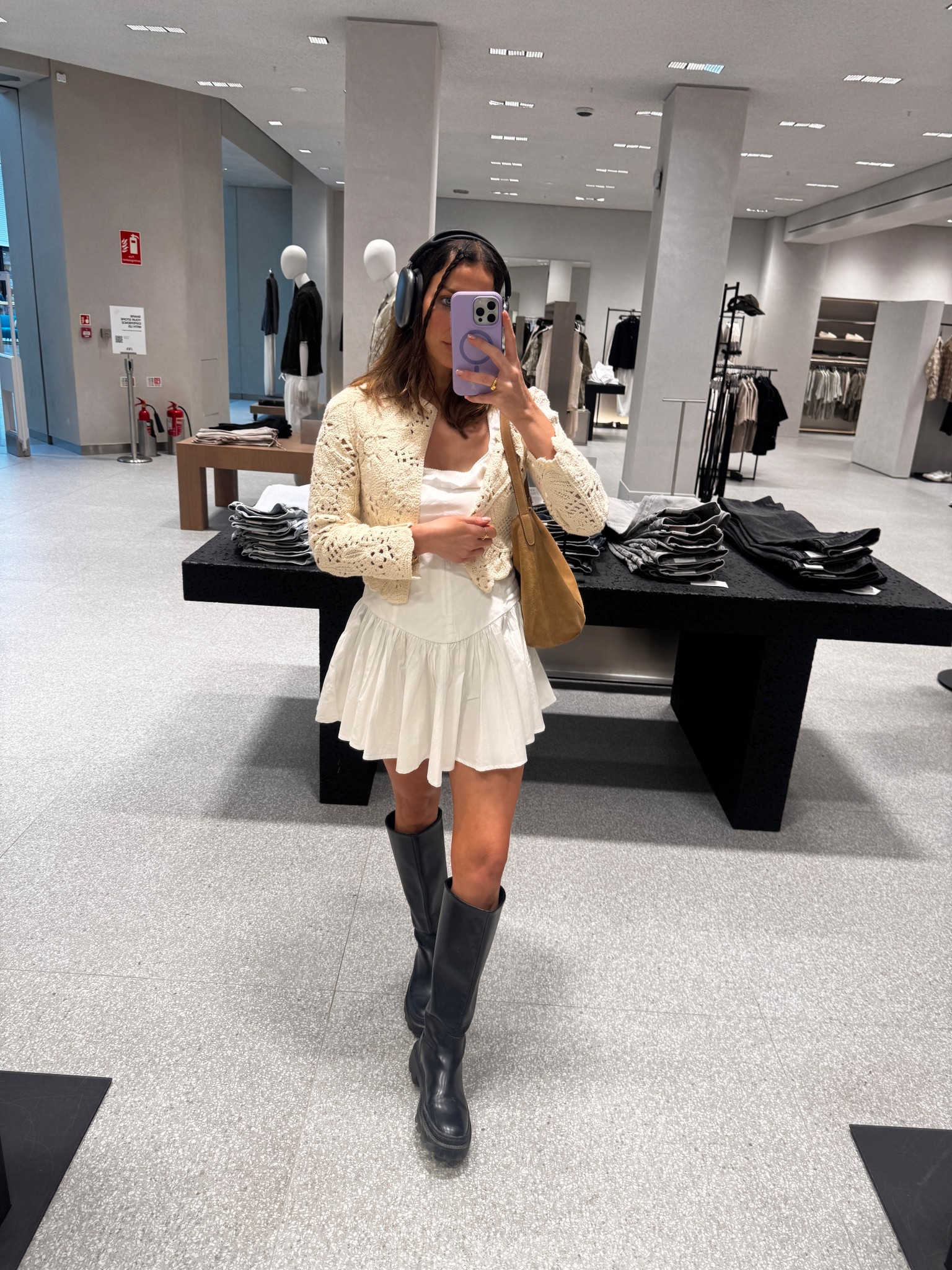 Festival outfit 

Wardrobe basics, Mini Dress, Boots, Bag, H&M, Mango

#LTKsummer #LTKuk