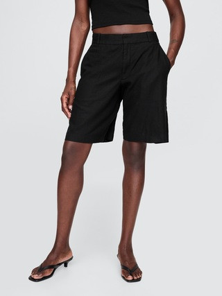 365 Low Rise Linen-Blend Trouser Shorts | Gap (US)