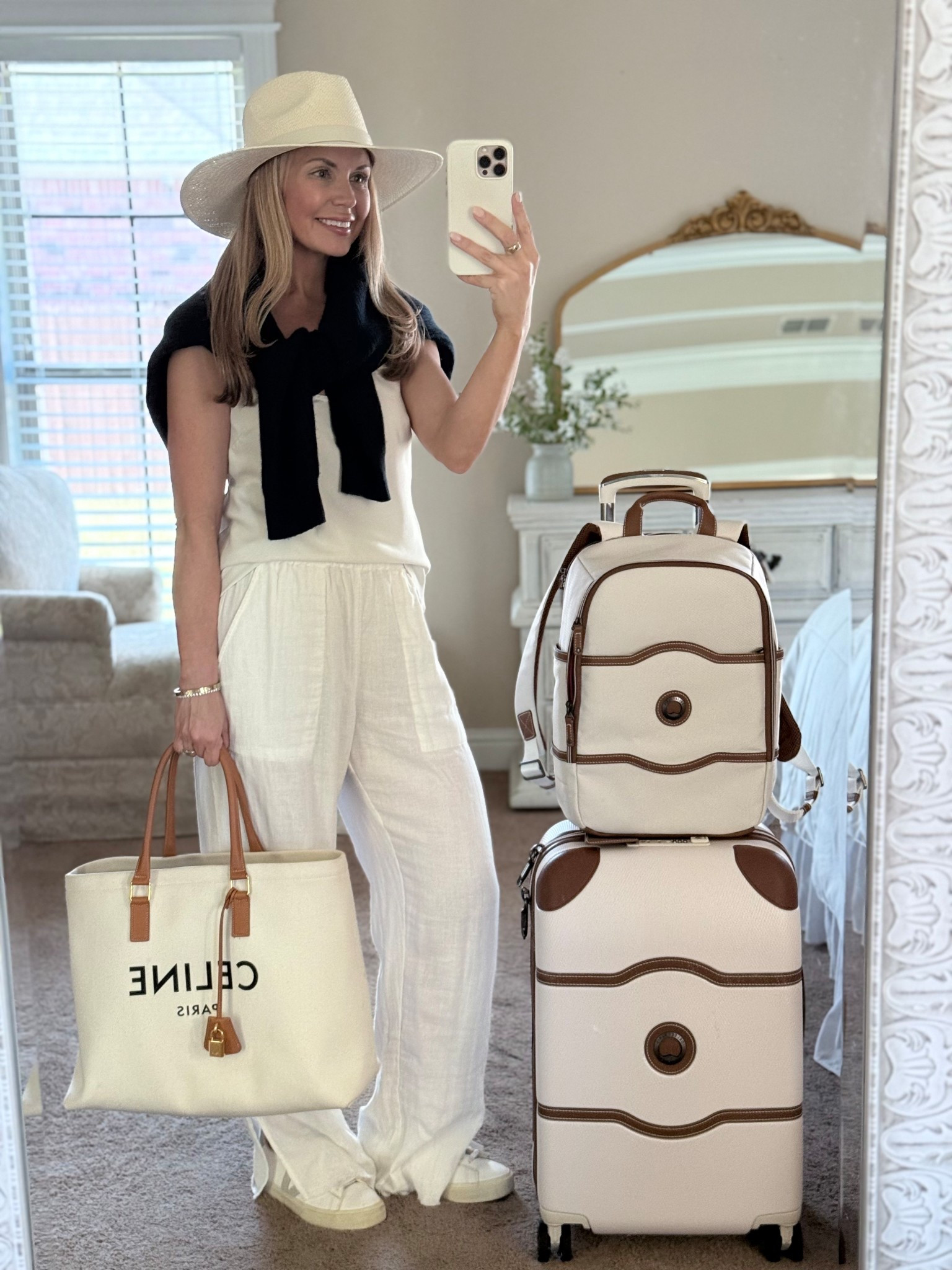 Travel style 

#LTKStyleTip #LTKTravel