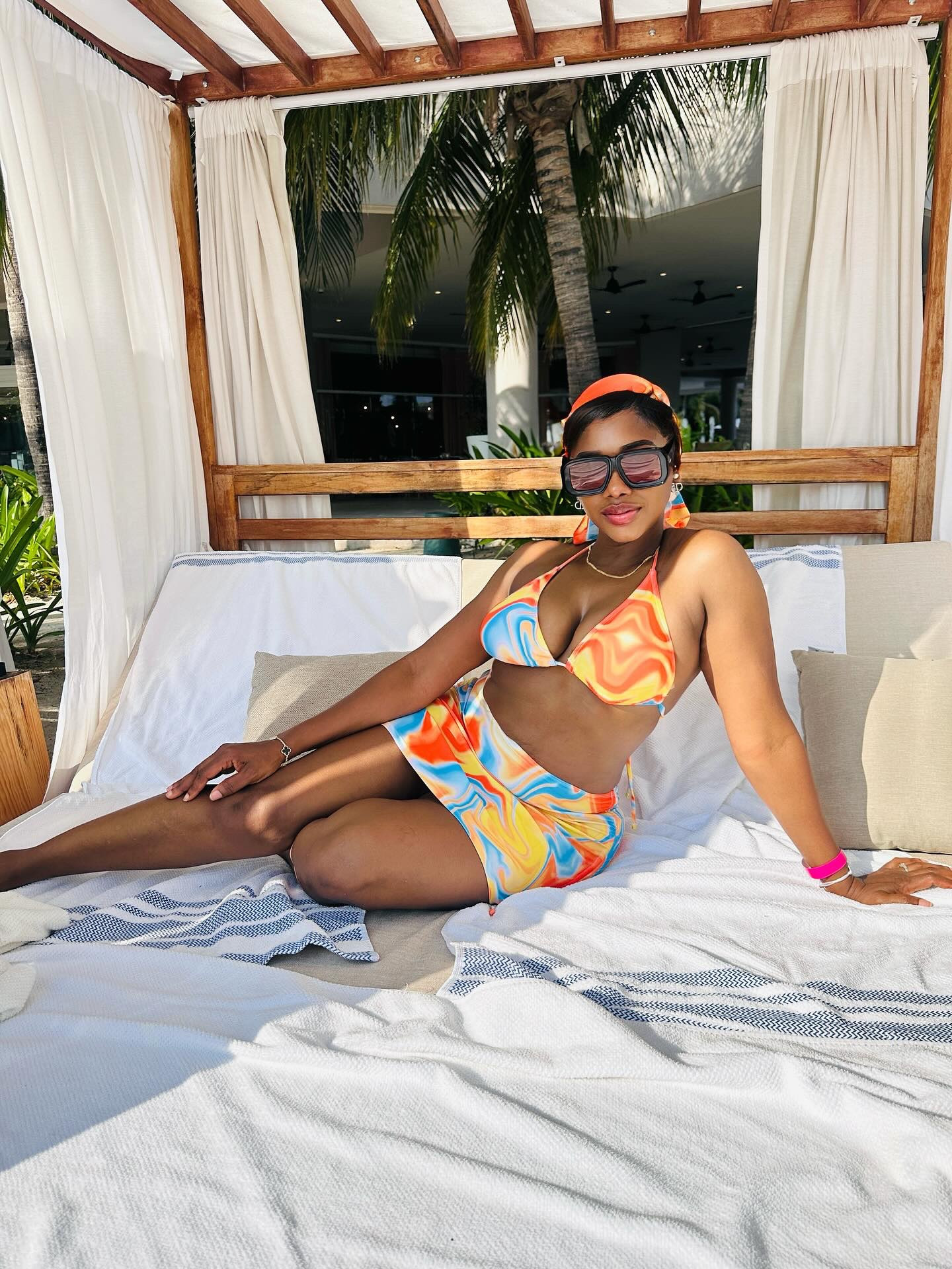 ✨ You don’t realize how much you needed a vacation until you’re actually on one! ✨ Consider this your sign to book that trip you’ve been putting off 🏝️

If you’re headed to Cancun, add @islamujeres to your list — it’s the perfect mix of beach, relaxation, and a little city exploring. And if you’re looking for a dreamy resort, check out @almareislamujeres . You’ll thank me later 😉

🌴 Packing tips for your beach escape:
	•	Pack a few swimsuits (pool + beach days are a must!)
	•	Easy dresses for brunch or dinner if you’re staying overnight
	•	Sunscreen + mosquito repellent (trust me, you’ll need both!)
	•	Sunnies are non-negotiable 😎
	•	Jewelry is optional — the vibe here is very laid-back and peaceful

Soak it all in, slow down, and let the ocean do the healing.

Love the tips? Let me know if you want more of it 👍

#CancunVibes #IslaMujeres #AlMareResort #BeachStyle #TravelWithMo #SummerGlow #VacationStyle #TravelTips #IslandLife #mosunslifestyle