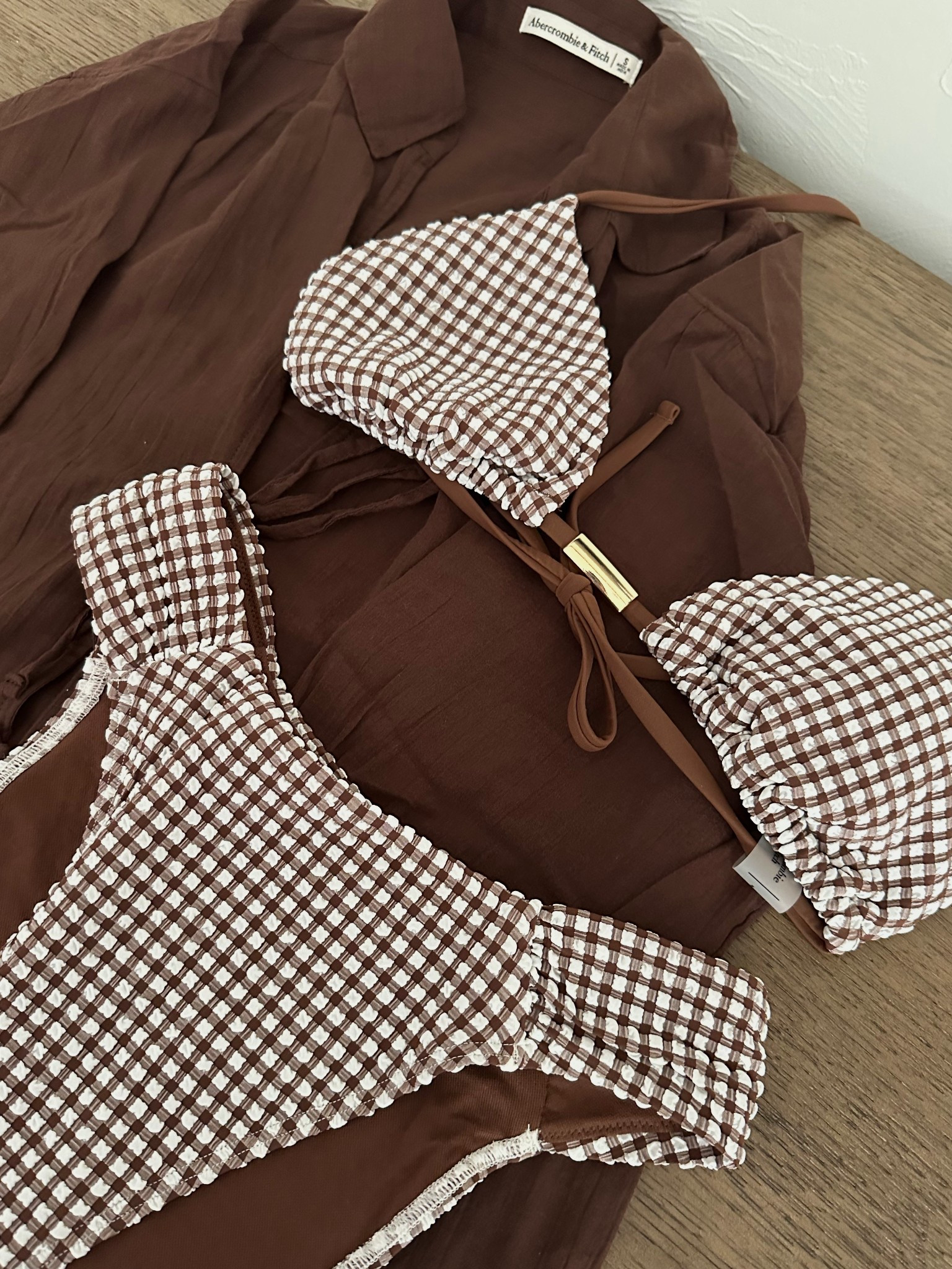 Shop Abercrombie Sale! 30% off the cutest swimsuits and coverups!
+ use code: SHOPMYAF for additional 15%off