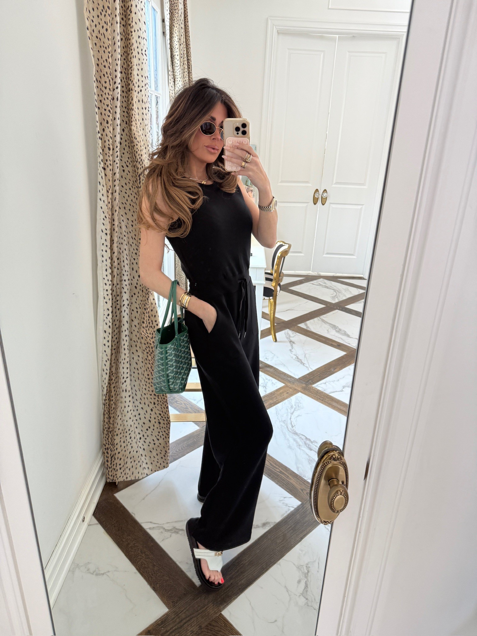 Wearing a size small!
EMILYANNXSPANX will get new customers 20% off! 
@spanx #spanxpartner 

Loungewear, comfy jumpsuit, street wear, travel outfit, casual outfit, spanx, spring fashion, Emily Ann Gemma 