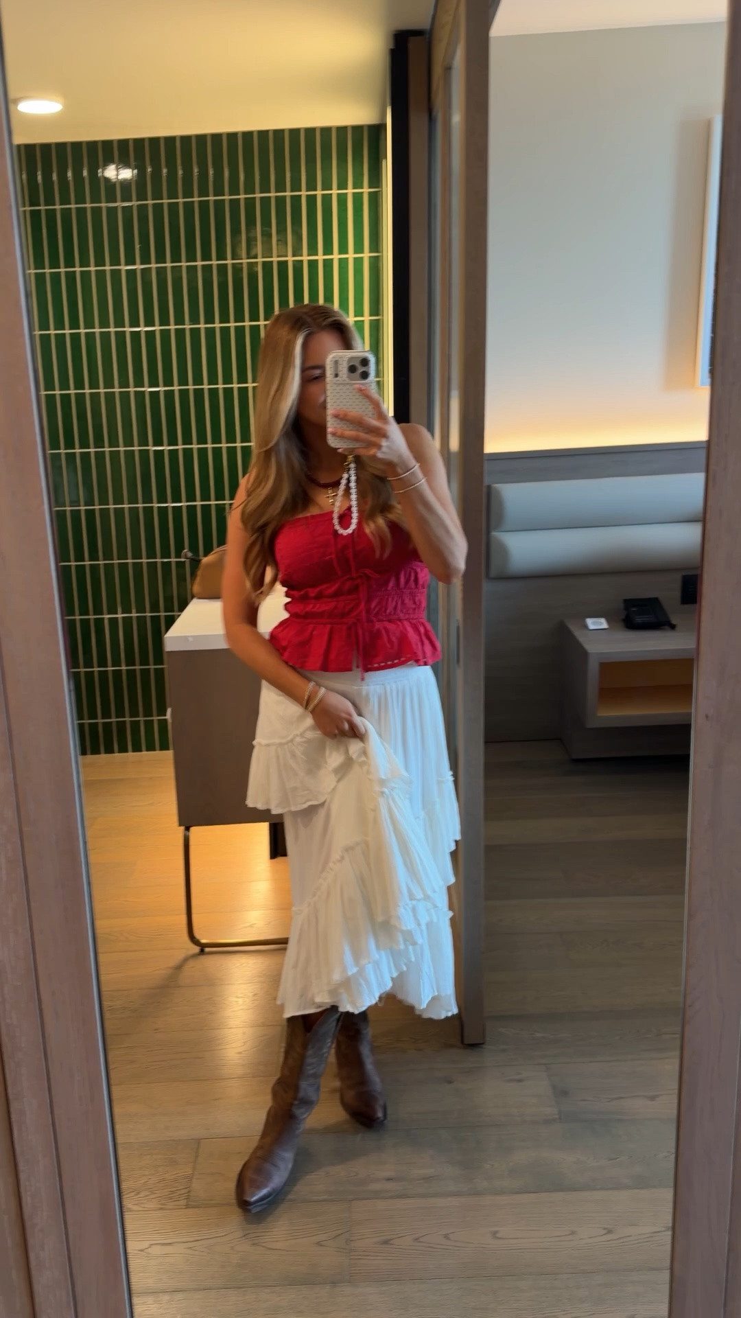 top: xxs // skirt: xs