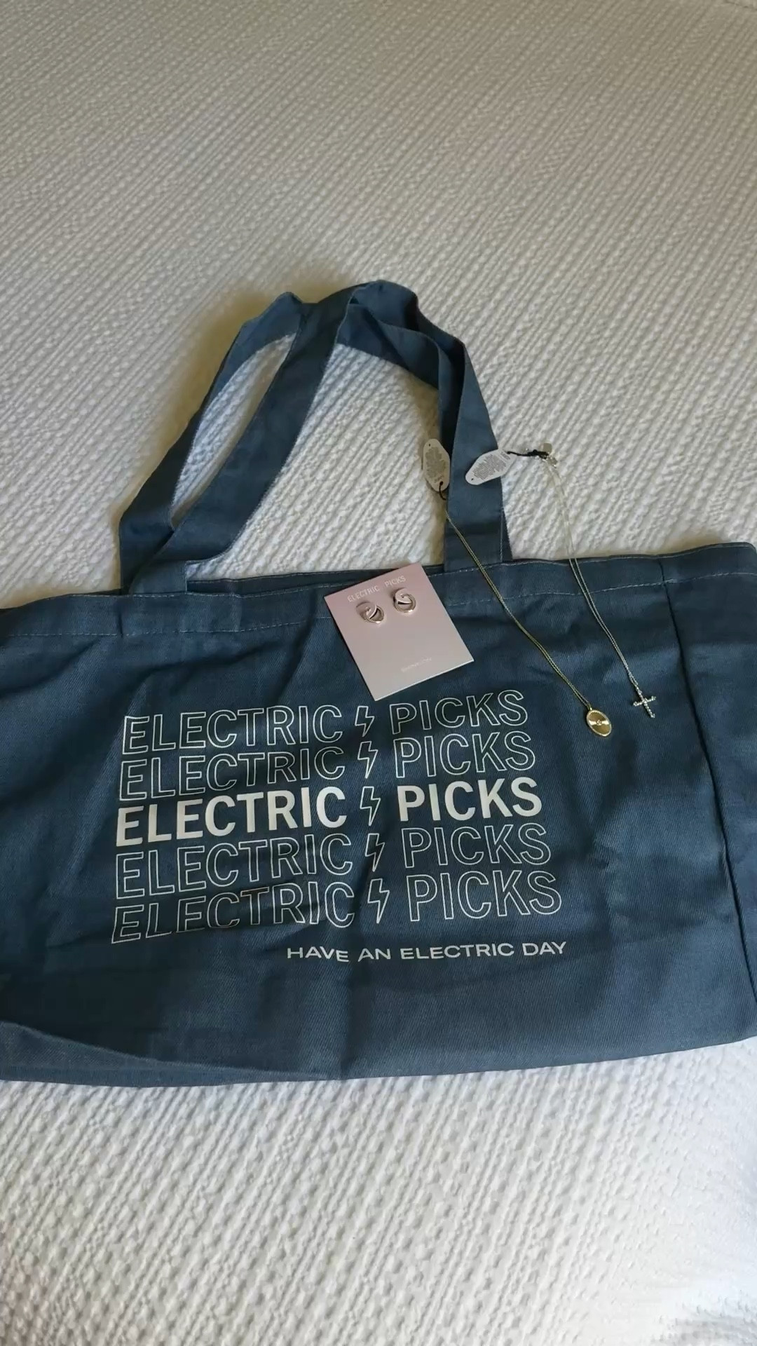 @Electric Picks Jewelry 
Electric Picks Jewelry 

#LTKOver40