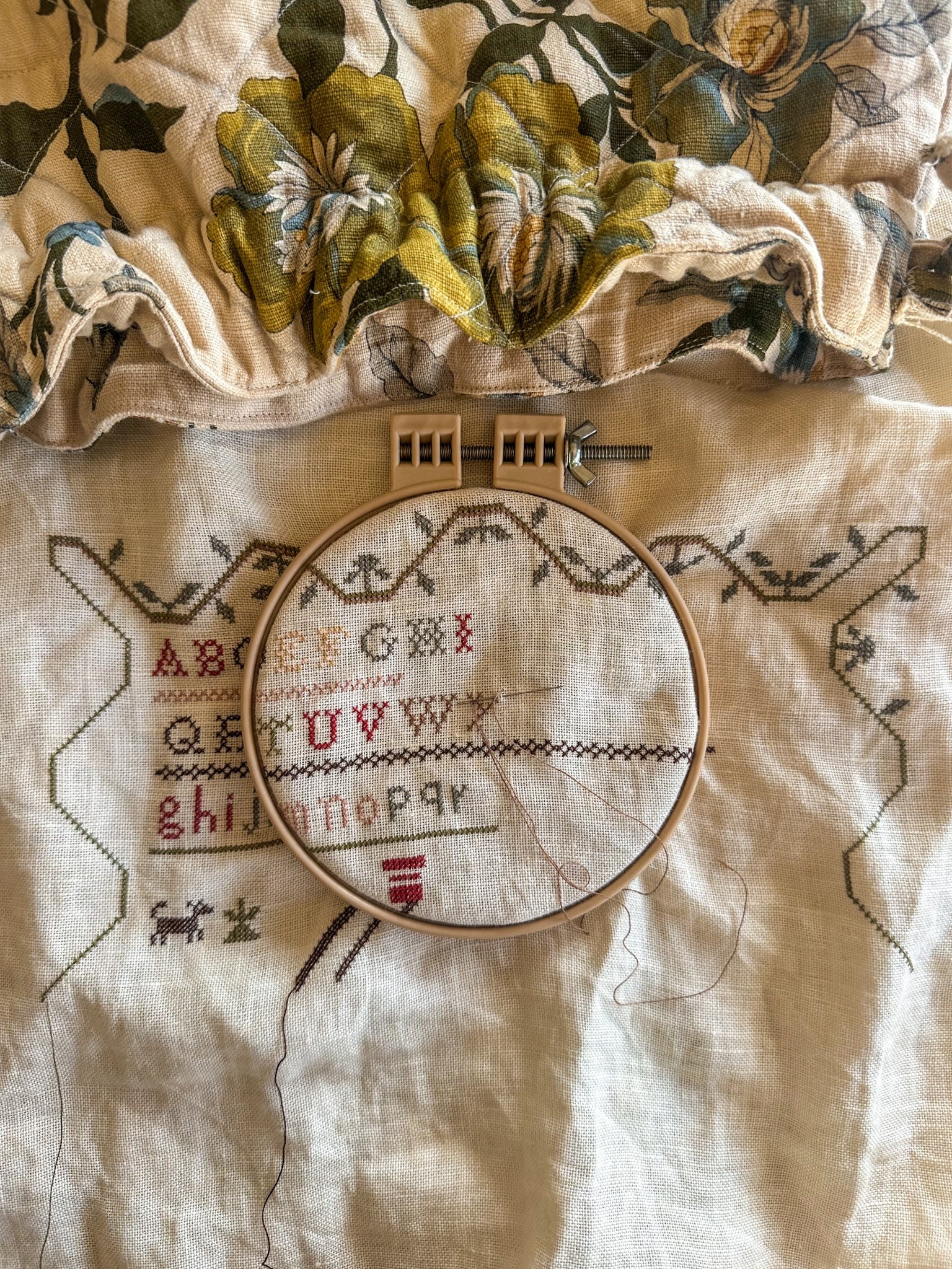 New stitching of this year and I’m all for it! 

#LTKSeasonal #LTKHome #LTKFindsUnder100