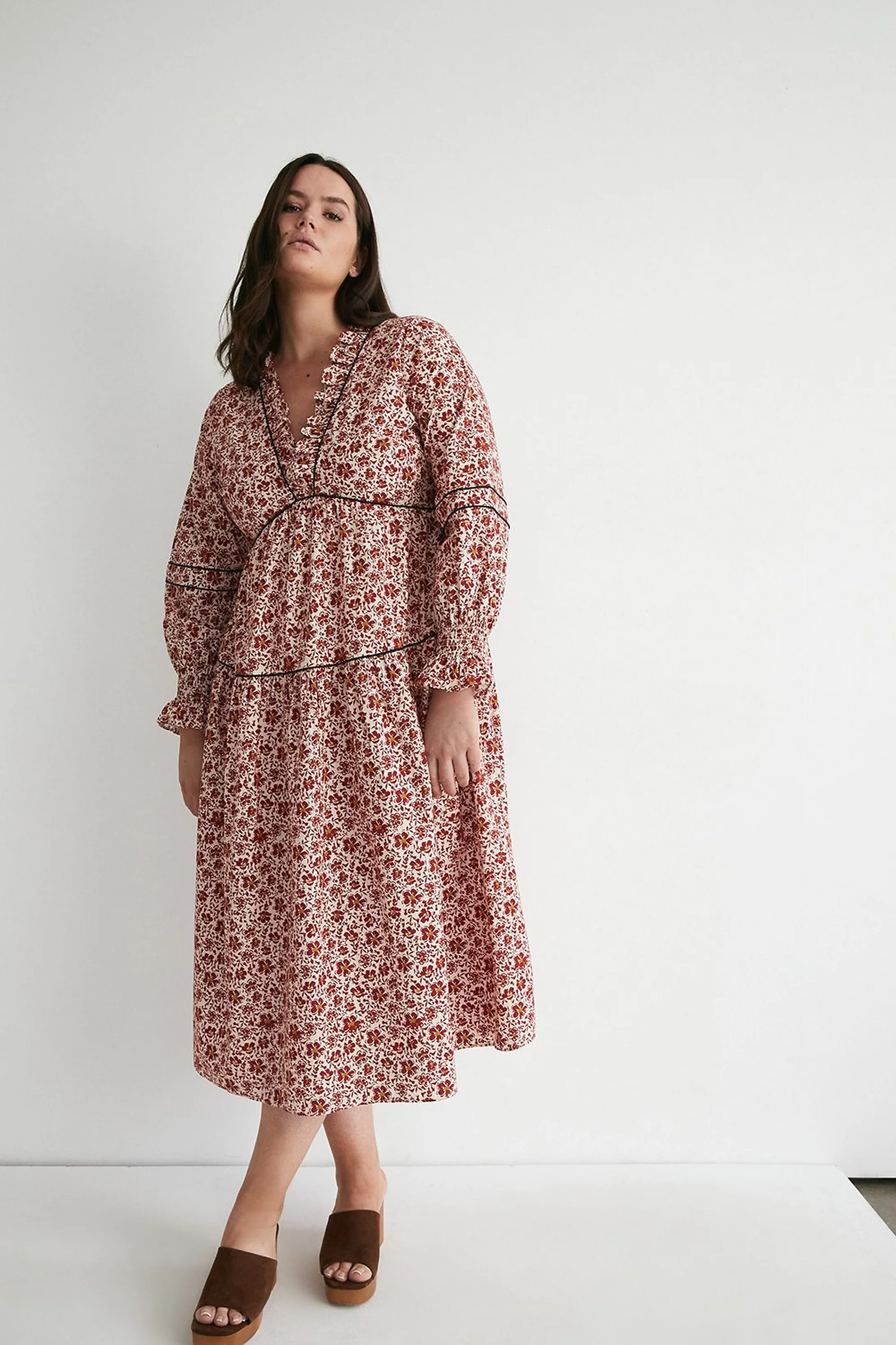Plus Size Floral Piping Detail Midi Dress | Warehouse UK & IE