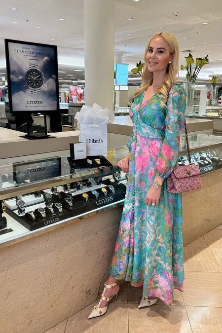Mother’s Day is around the corner!! Come with me to @dillards to find the perfect @citizenwatchus Mother’s Day Gift!! My top pick is the Crystal Three Hand Two tone bracelet but any #citizenwatch would make a fabulous gift to wear everyday with your favorite jewelry stack + they don’t have to be charged or wound because of the eco-drive movement that keeps the batteries charged using any light! Genius! Linking all of my top picks in stories & don’t forget to stop by #dillards to find your own #EcoDrive #dillardsaccessories before Mother’s Day on Sunday May 12!

#LTKsalealert #LTKGiftGuide #LTKover40