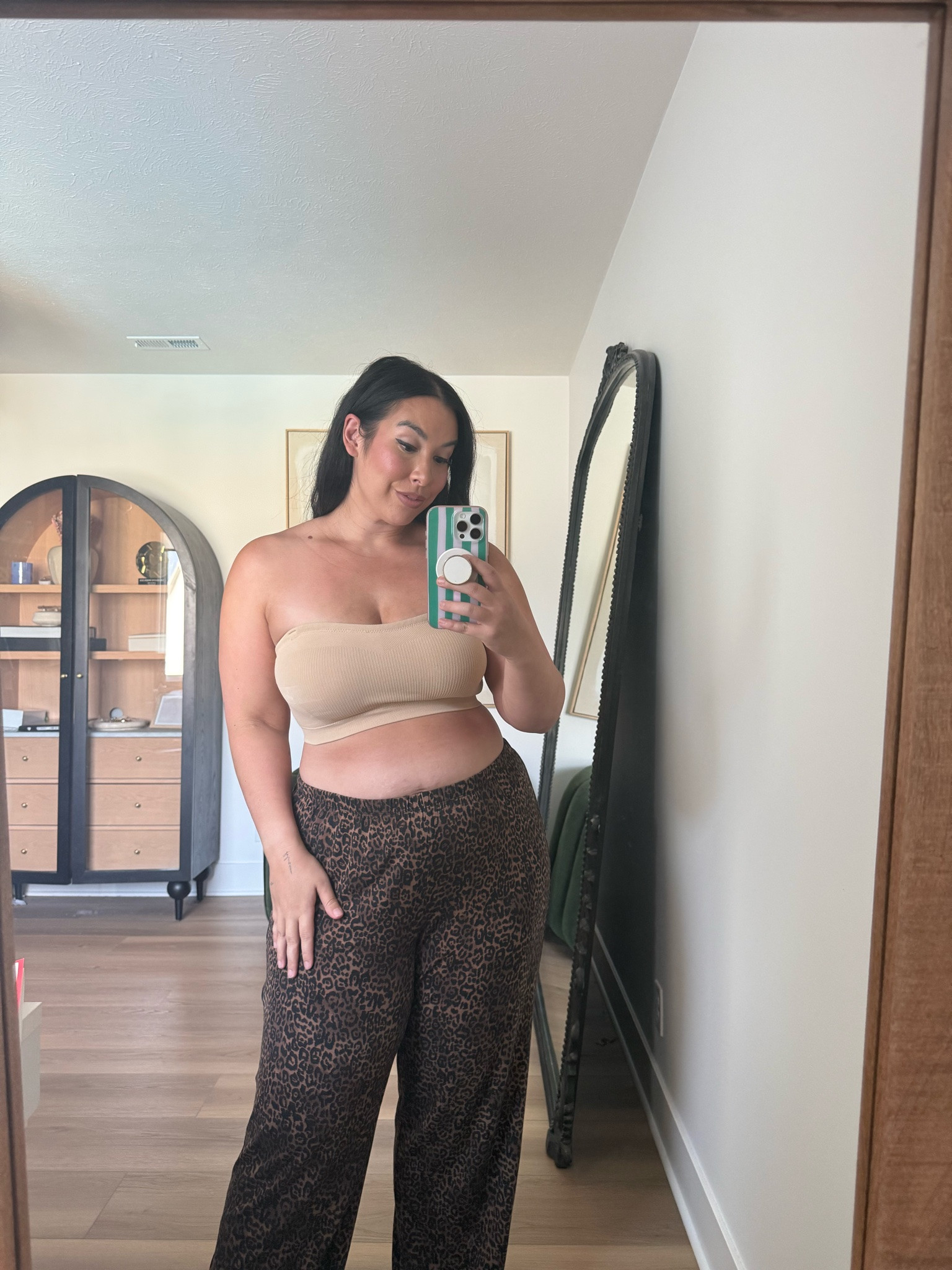 My favorite Amazon strapless bra 
Size xl under $20

#LTKSaleAlert #LTKMidsize #LTKootd