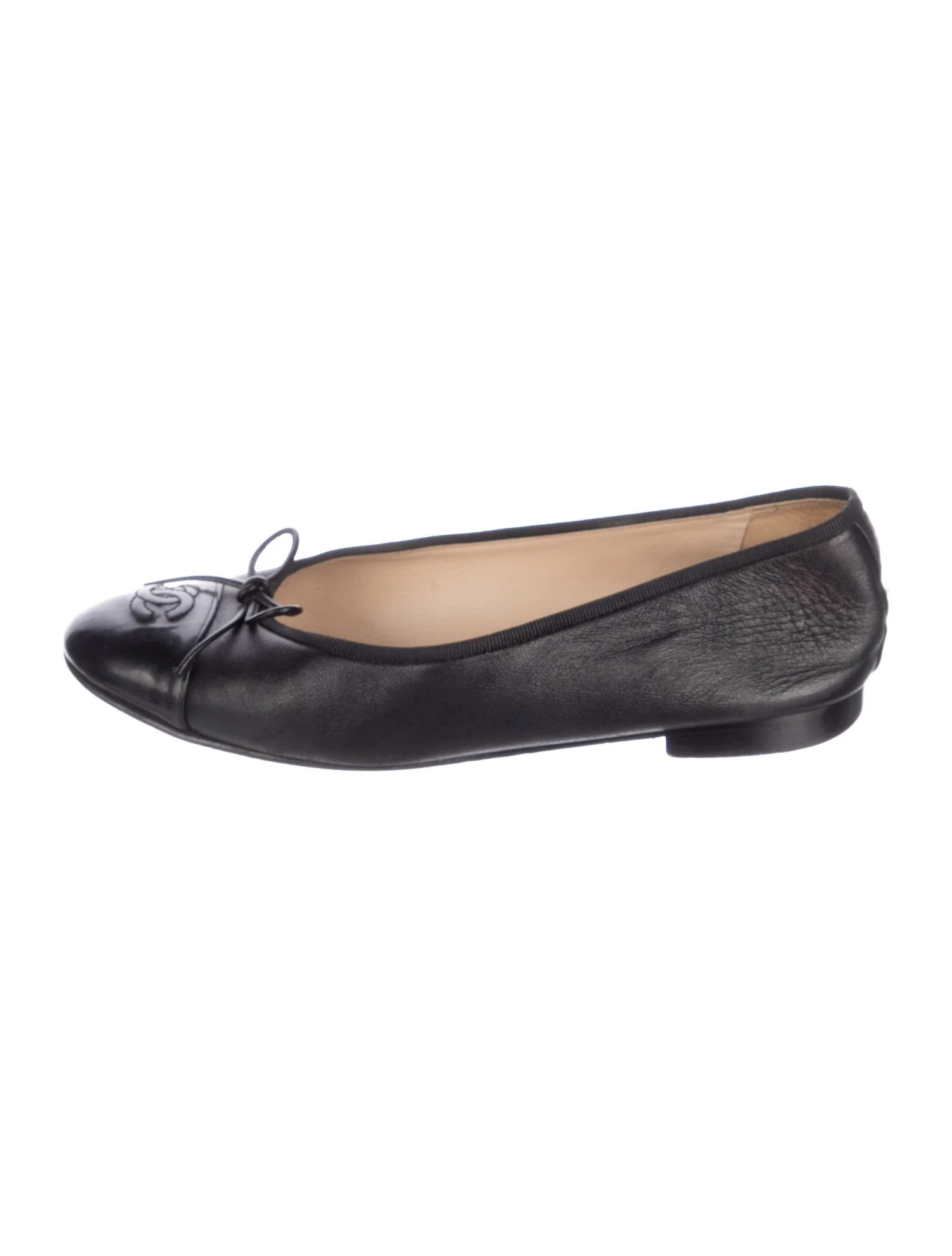 Chanel Vintage Interlocking CC Logo Ballet Flats - Black Flats, Shoes - CHA1416221 | The RealReal | The RealReal