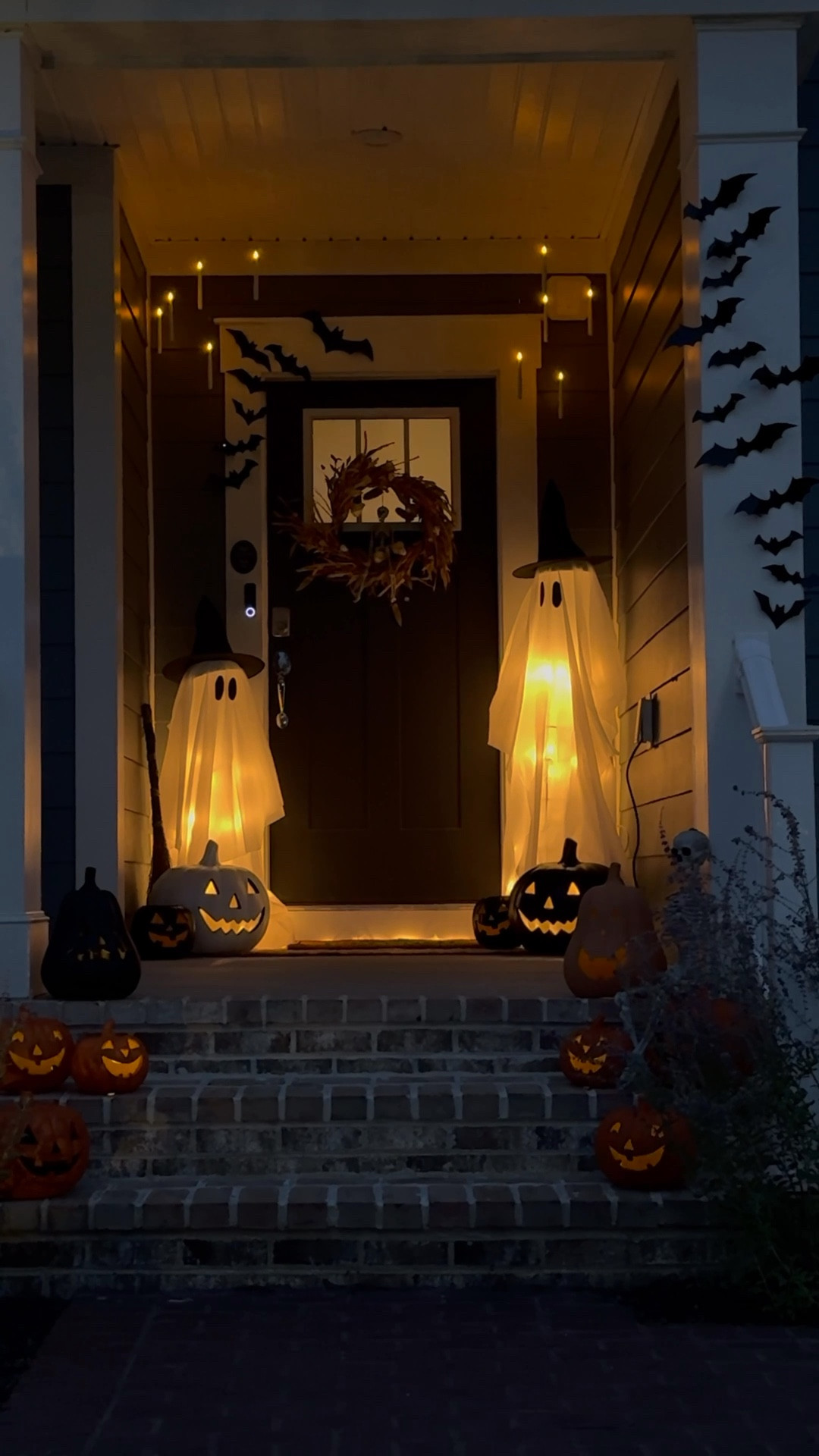 Easy & Budget Friendly Halloween Porch Decor! 👻🎃🦇

#LTKHome #LTKSeasonal #LTKHalloween