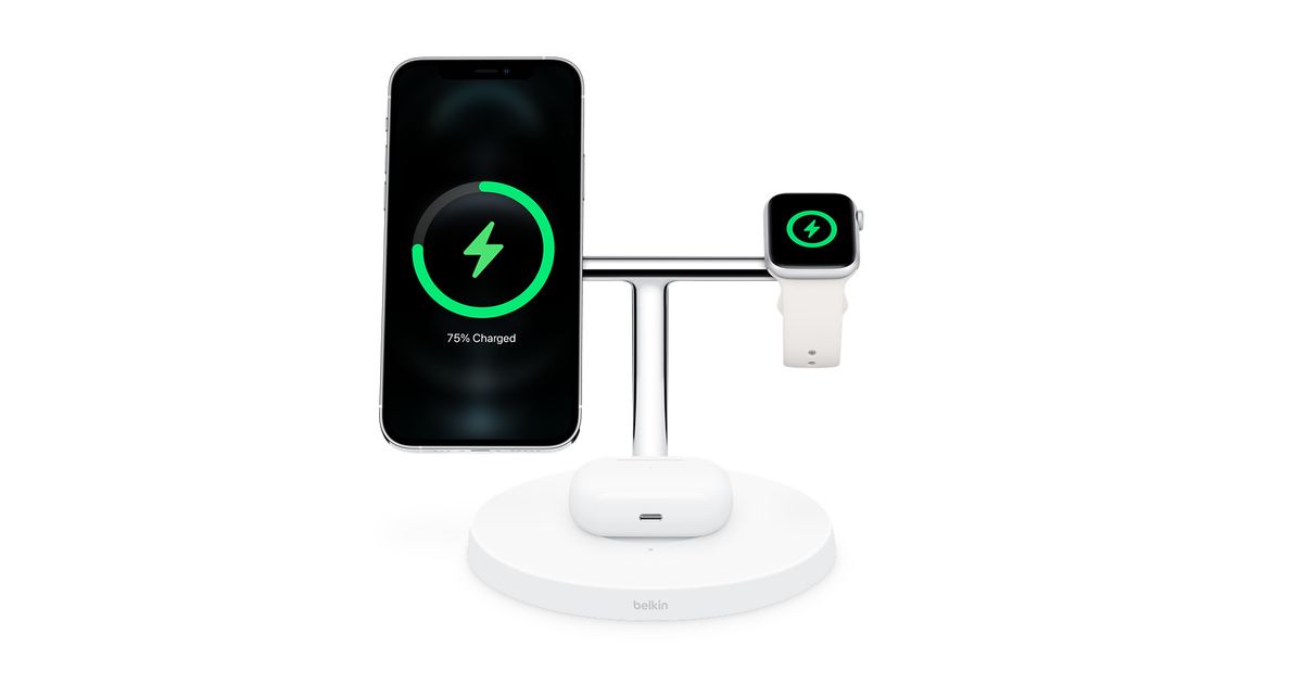 Belkin BOOST↑CHARGE PRO 3-in-1 Wireless Charger with MagSafe - White | Apple (US)
