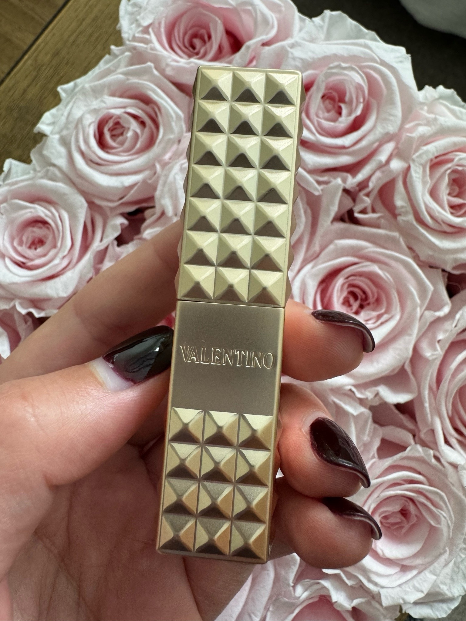 Obsessed with this new Valentino lipstick 💄 



#LTKHoliday #LTKBeauty #LTKGiftGuide