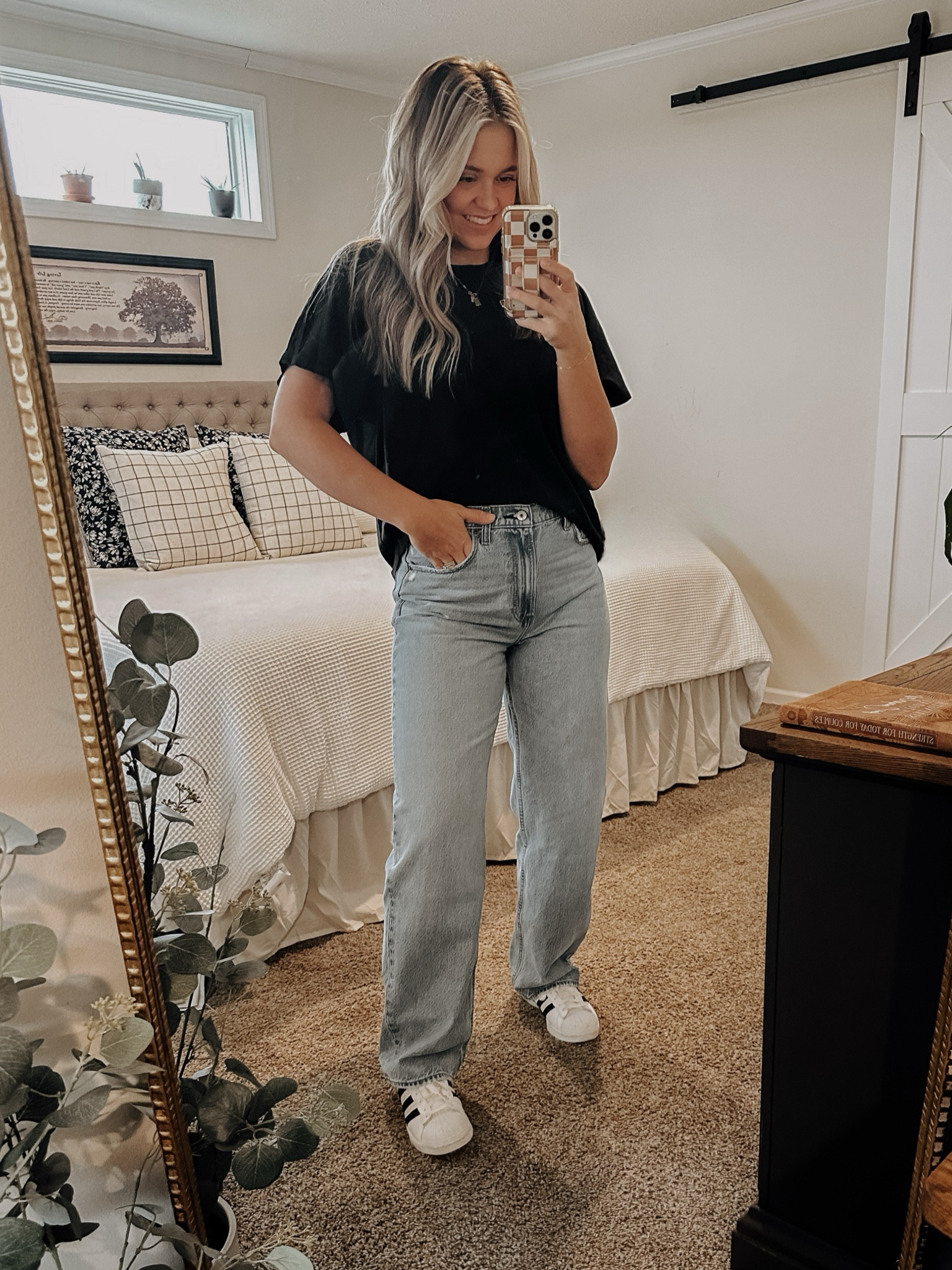 T-shirt and jeans kinda gal today. Casual every looks! Tts in everything! T shirt is medium and jeans are 29L! 

#LTKMostLoved #LTKfindsunder50 #LTKfindsunder100