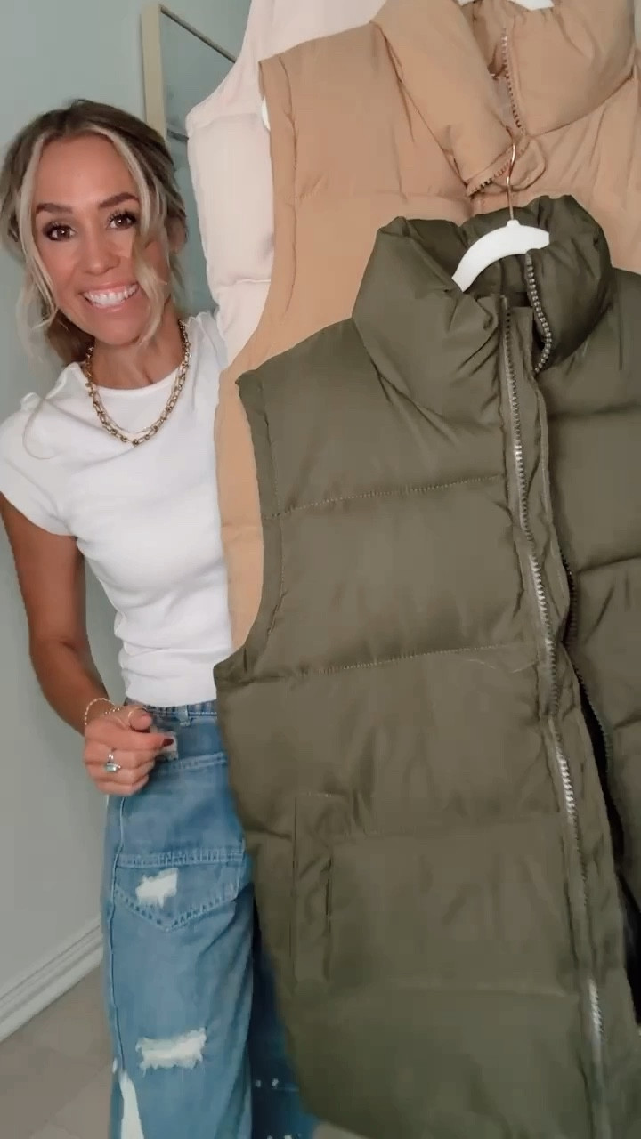 These puffer vests look almost identical to the Lulu ones but these ones are Amazon & on major Cyber Monday deal

#LTKHoliday #LTKGiftGuide #LTKCyberWeek