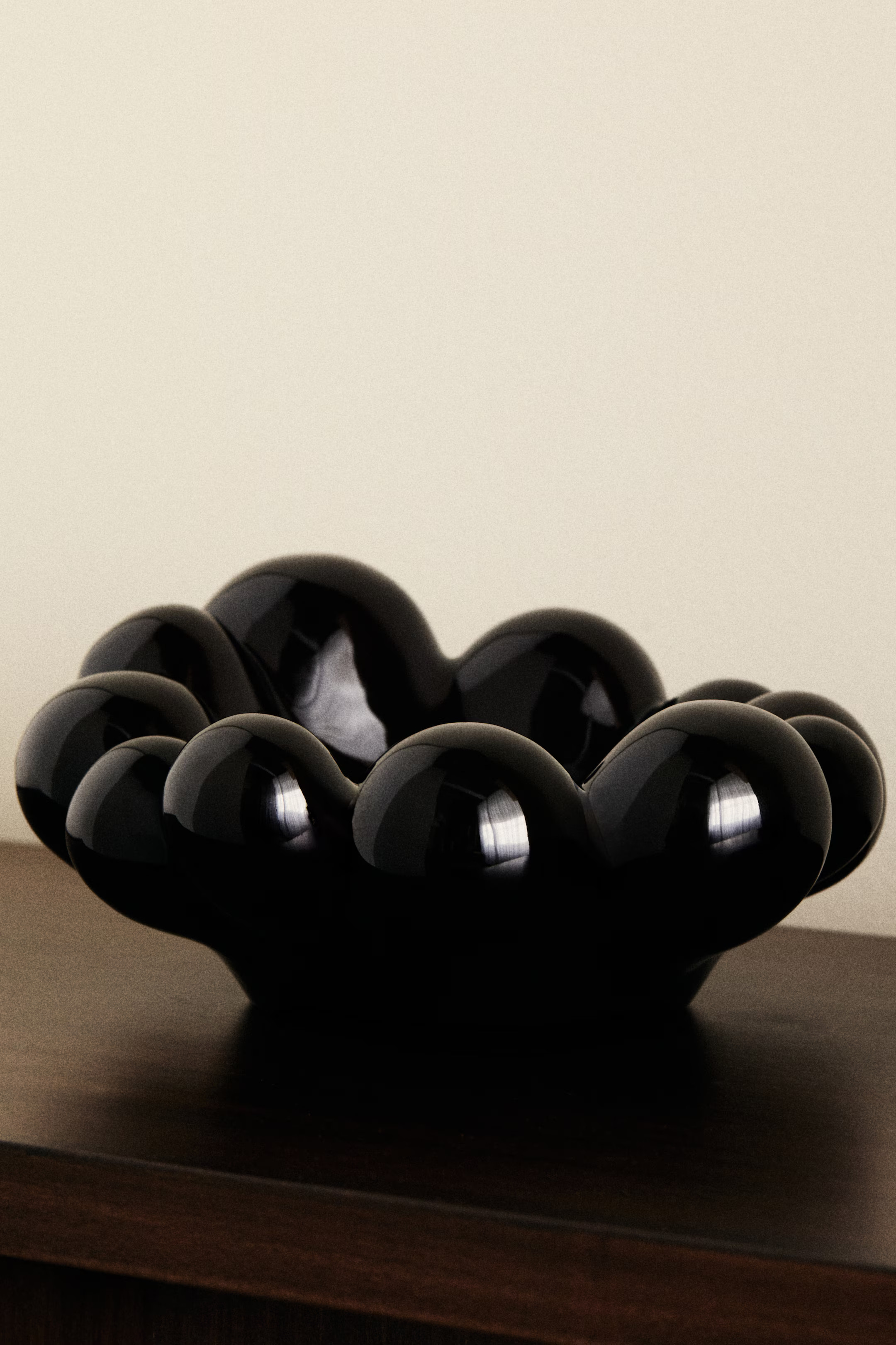 Large bubbly stoneware bowl | H&M (UK, MY, IN, SG, PH, TW, HK)