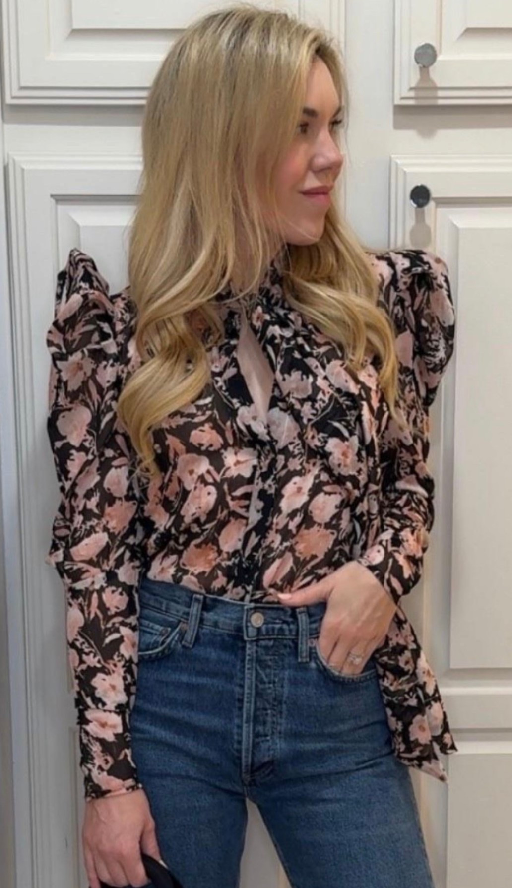 Romantic top
Floral top