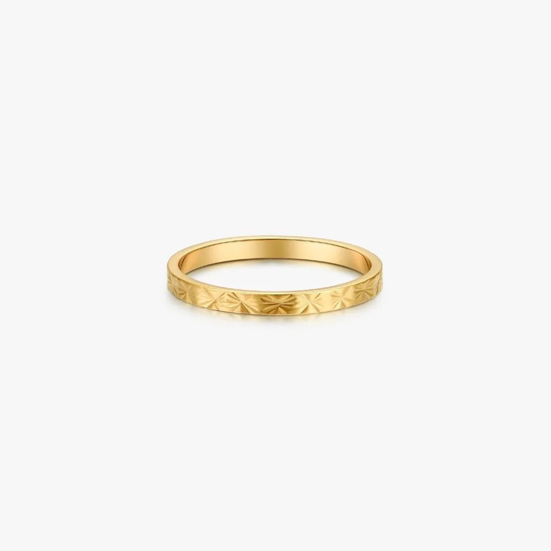 Sunburst Band Gold Ring | Flaire & Co.