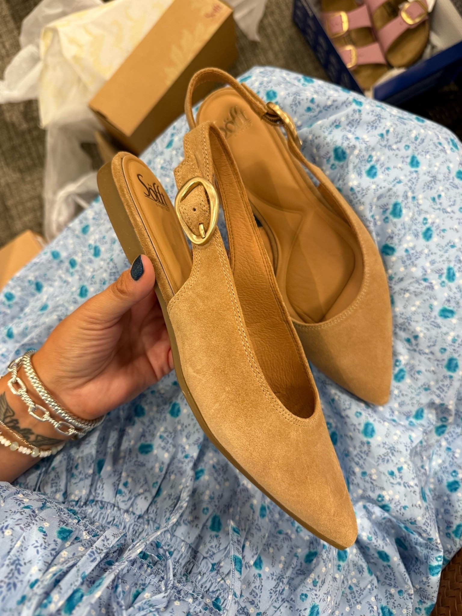 Shoes I bought from the Nordstrom Anniversary Sale!!

Sale alert, watchnow, finds under 100, booties, flats, adidas, Vince camuto, fall fashion, Courtney Hamilton

#LTKSeasonal #LTKSaleAlert #LTKootd