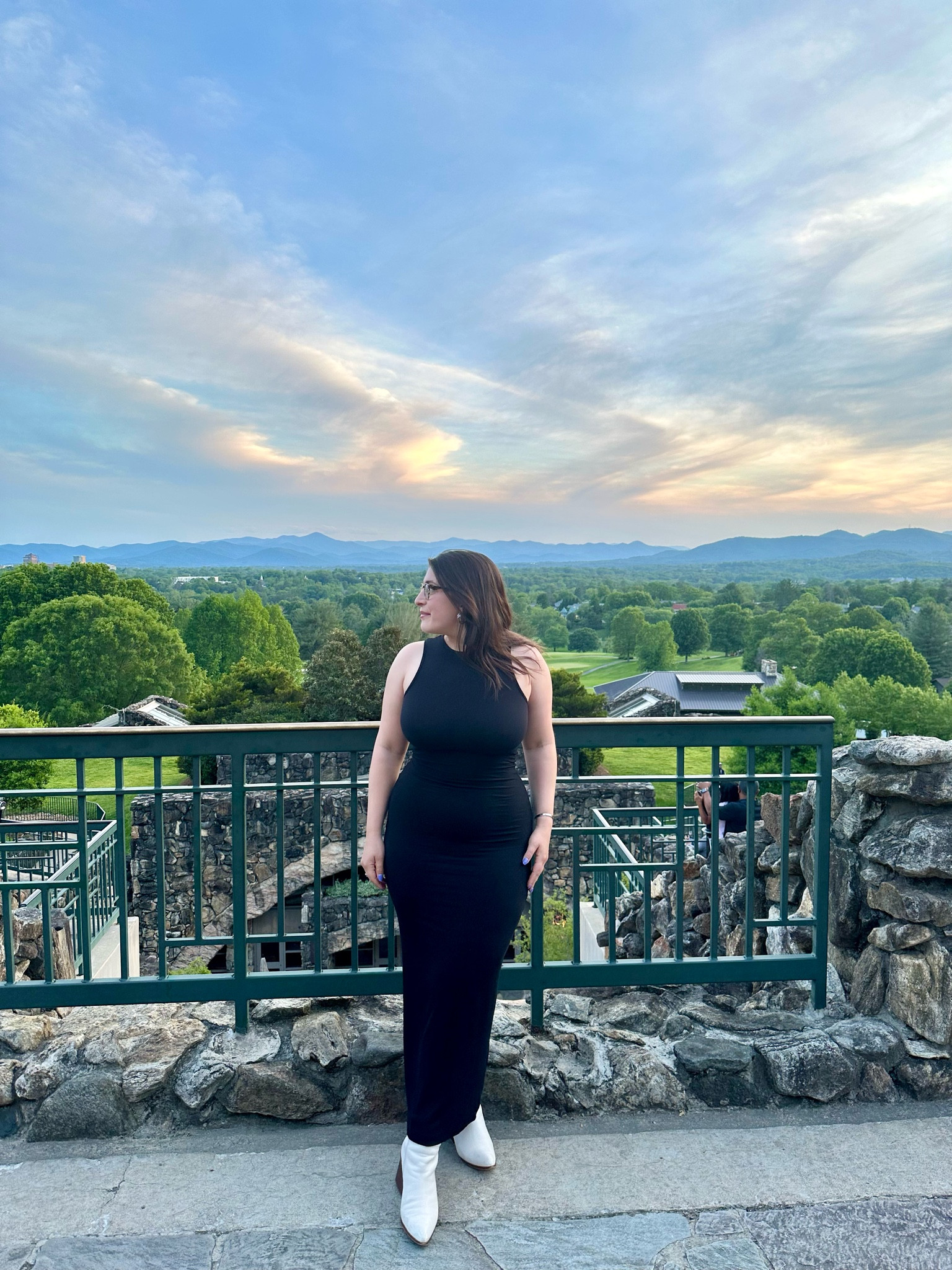 You can never go wrongs with a skims dress


#LTKMidsize