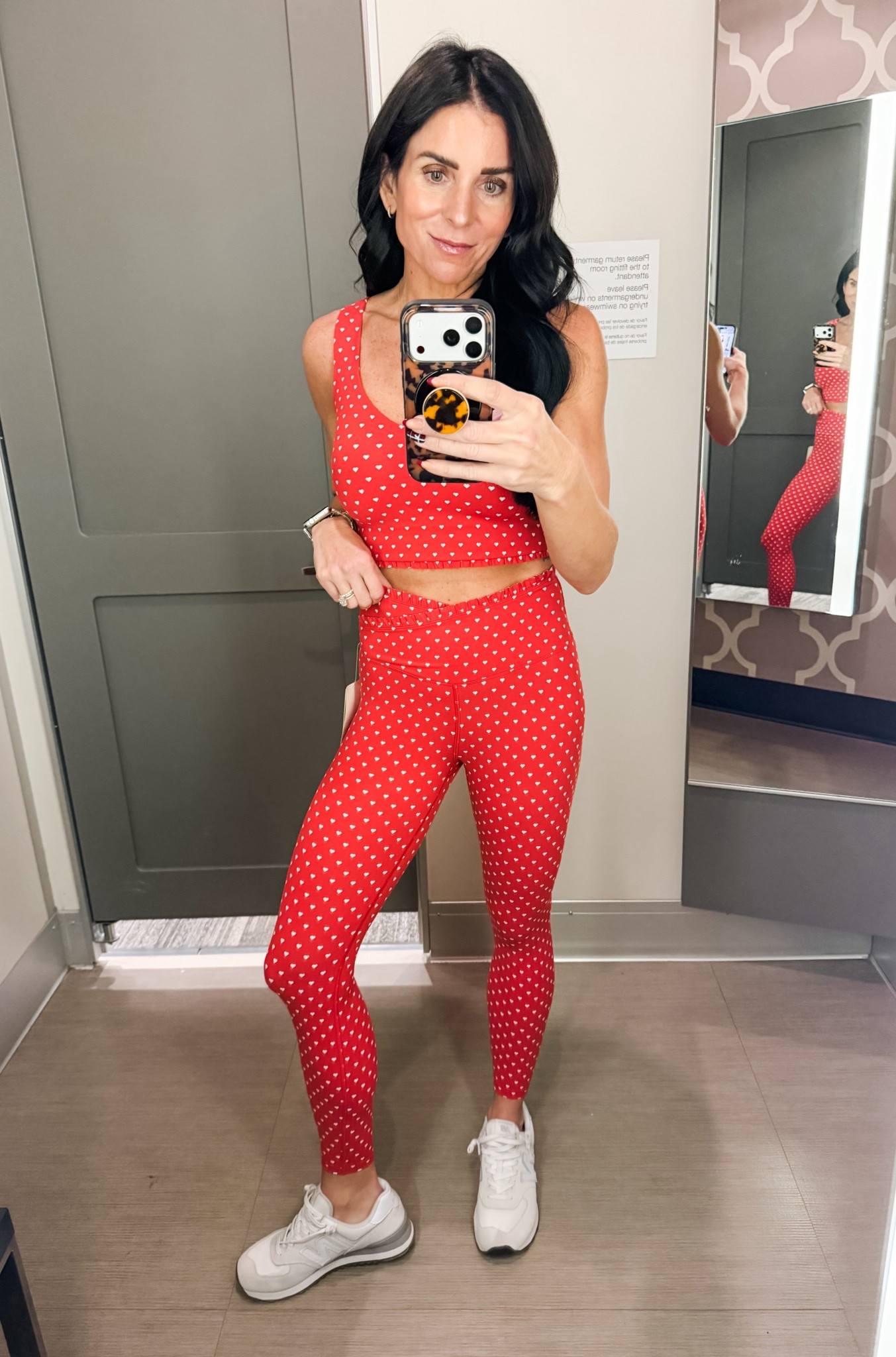 Medium top
Small leggings 

#LTKfitnessgoals #LTKFindsUnder50 #LTKActive