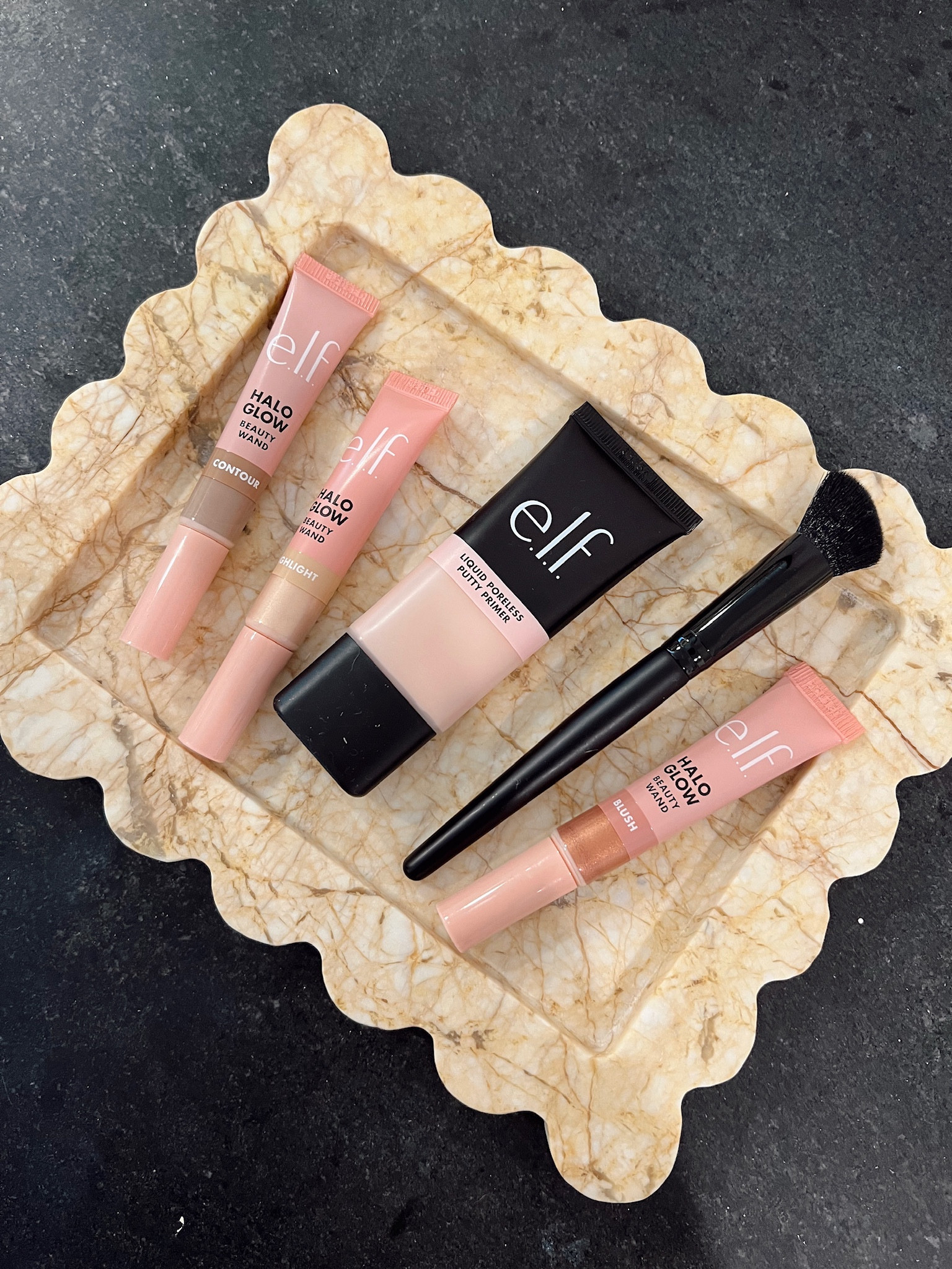 New Target beauty - Elf cosmetics I'm loving!
Blush - Magic Hour
Contour - Fair/Light
Highlight - Champagne Campaign