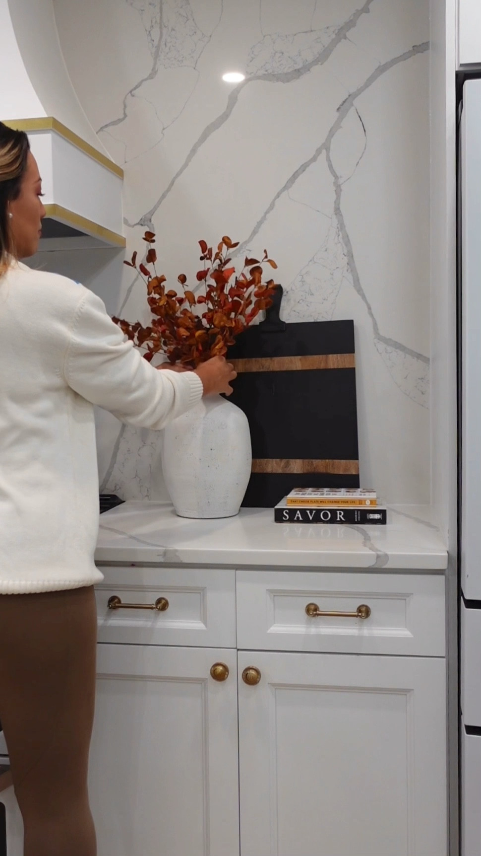 Giving a touch of fall decor to my kitchen. You can find everything LTK #decor #falldecor #homedecor #fall