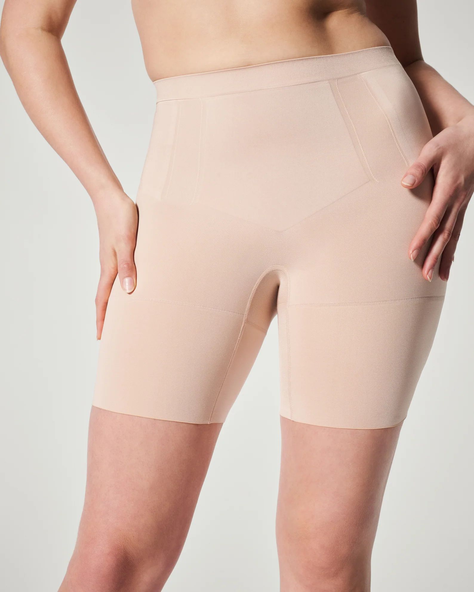 OnCore Sculpting Mid-Thigh Short | Spanx