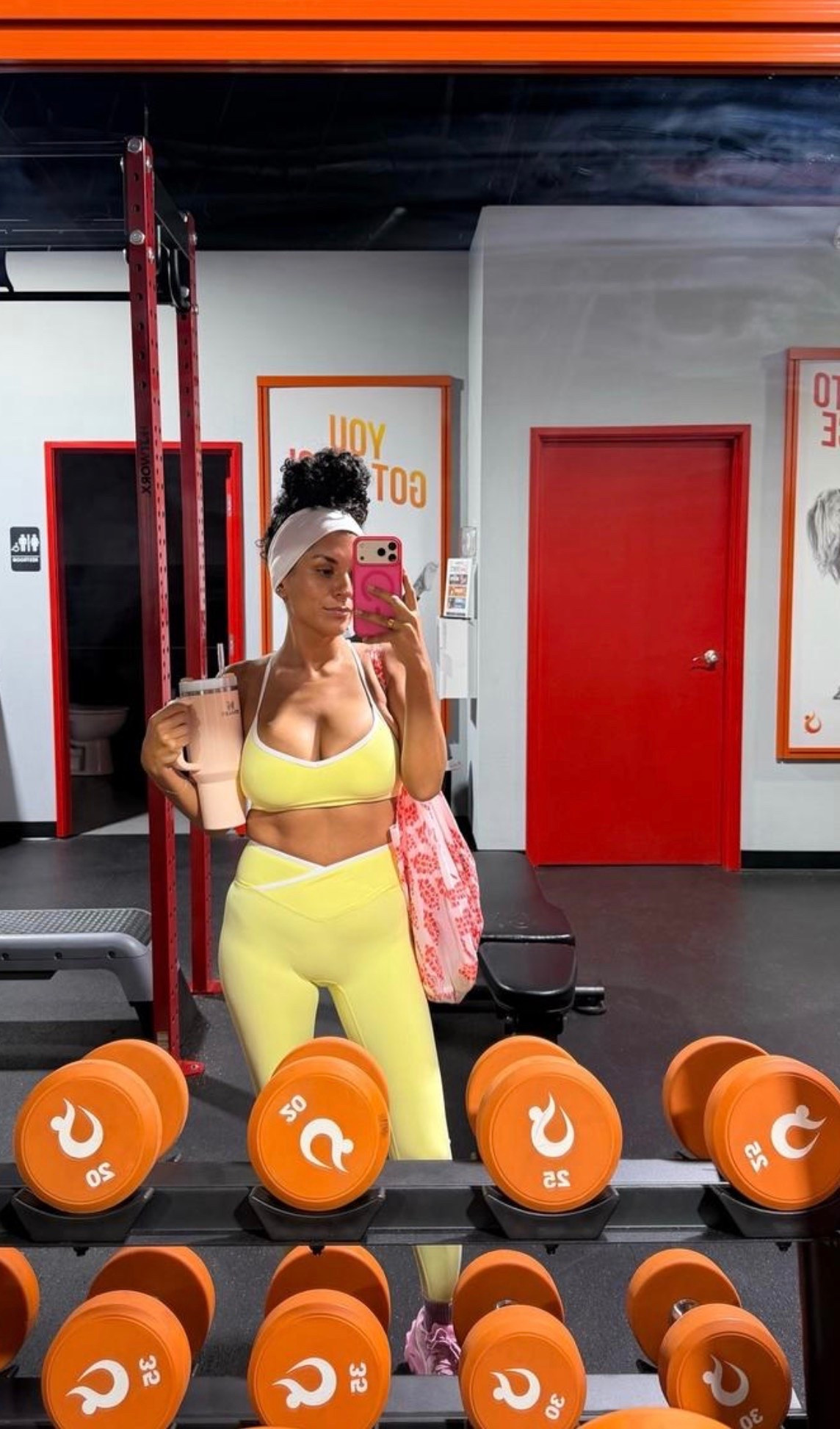 Starting the day in my favorite activewear set. 💛 Comfortable, supportive, and perfect for everything from workouts to running errands.

#WorkoutStyle #Activewear #GymOutfit #FitnessStyle #MatchingSet #MorningWorkout #Athleisure #GymEssentials #HealthyLifestyle #EverydayActive

#LTKdayinmylife #LTKfitnessgoals #LTKmorningroutine