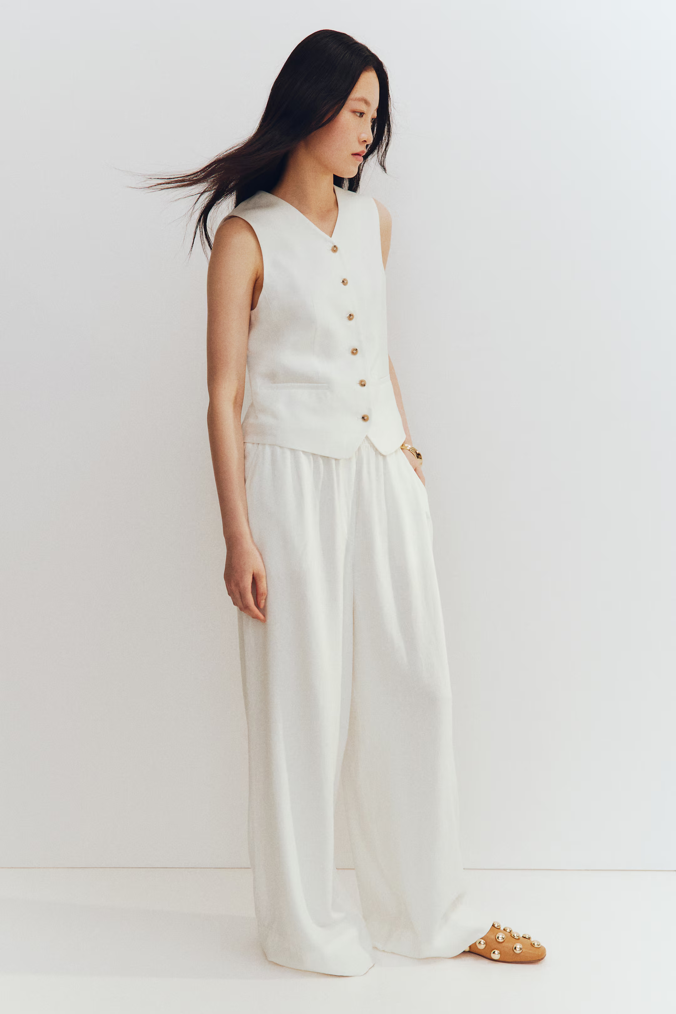 Wide linen-blend trousers | H&M (UK, MY, IN, SG, PH, TW, HK)