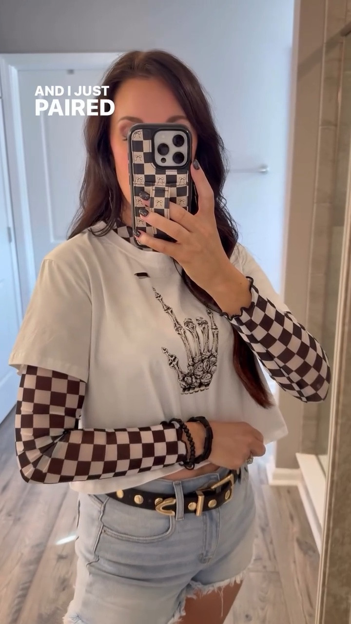 Vans Warped Tour inspo

Shorts are from Altar’d State size 26
Rocker top- size Medium
Checkered top- size Medium

#LTKParties #LTKFindsUnder100 #LTKFindsUnder50