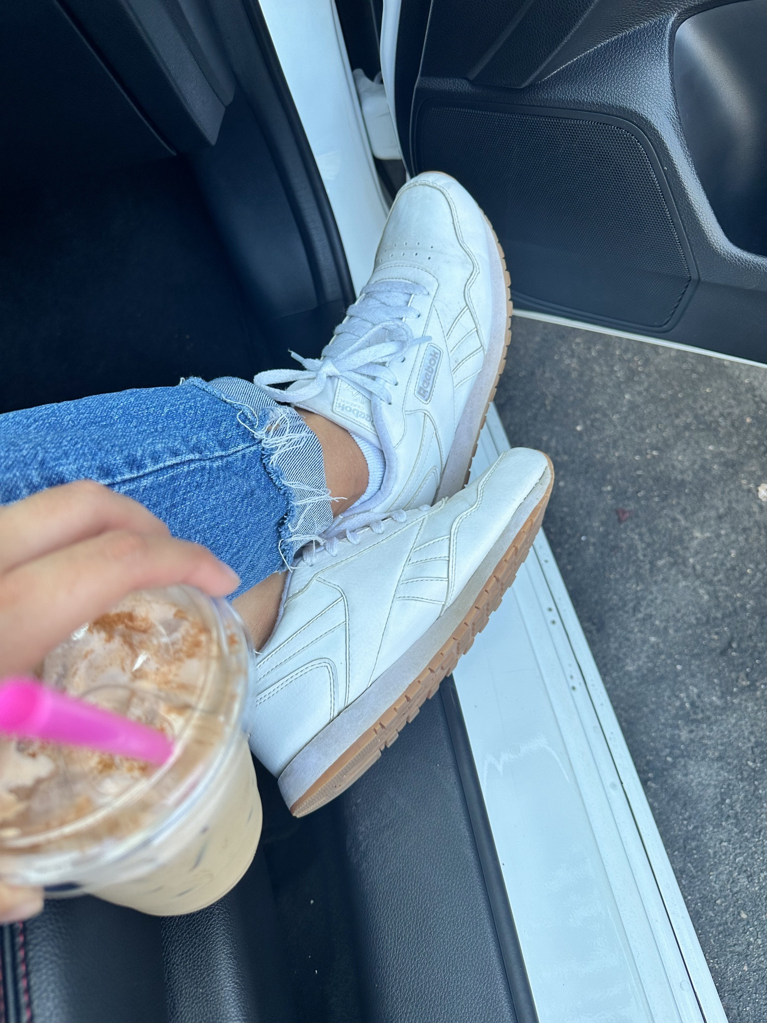 Chillin in the car and sipping on a delicious cafecito. I did a lot of walking today and my Reeboks never fail! My feet don’t hurt at all 🙌🏻

#LTKActive #LTKFitness #LTKShoeCrush