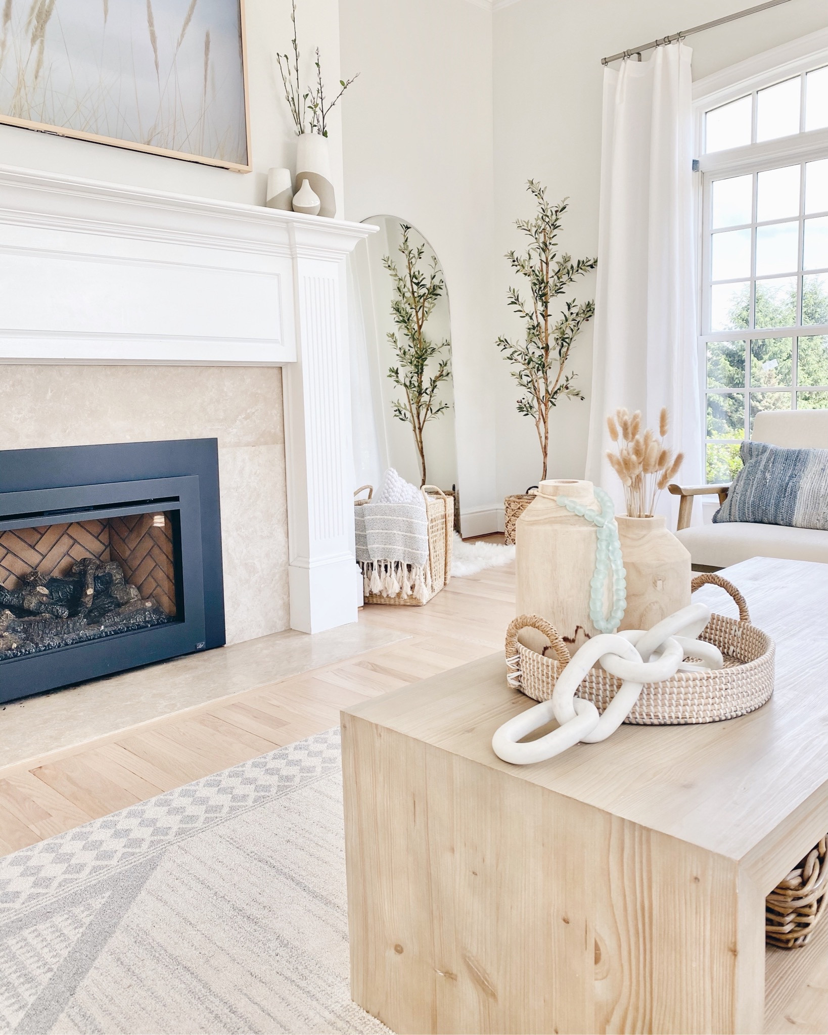 Coastal home
Neutral coastal modern coastal living room