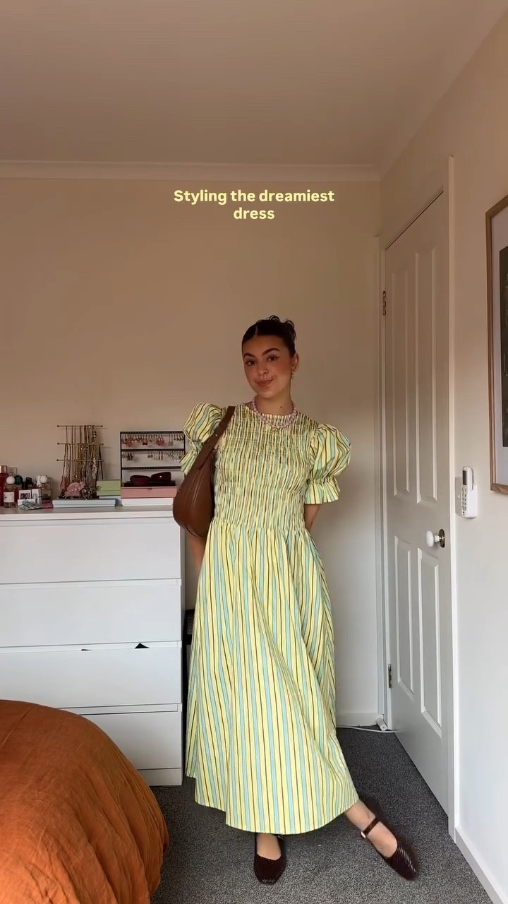 Whoever said less is more hated colour 💛🩵

#ootd #pinterestaesthetic #pinterestoutfit #outfitinspo #springoutfitideas