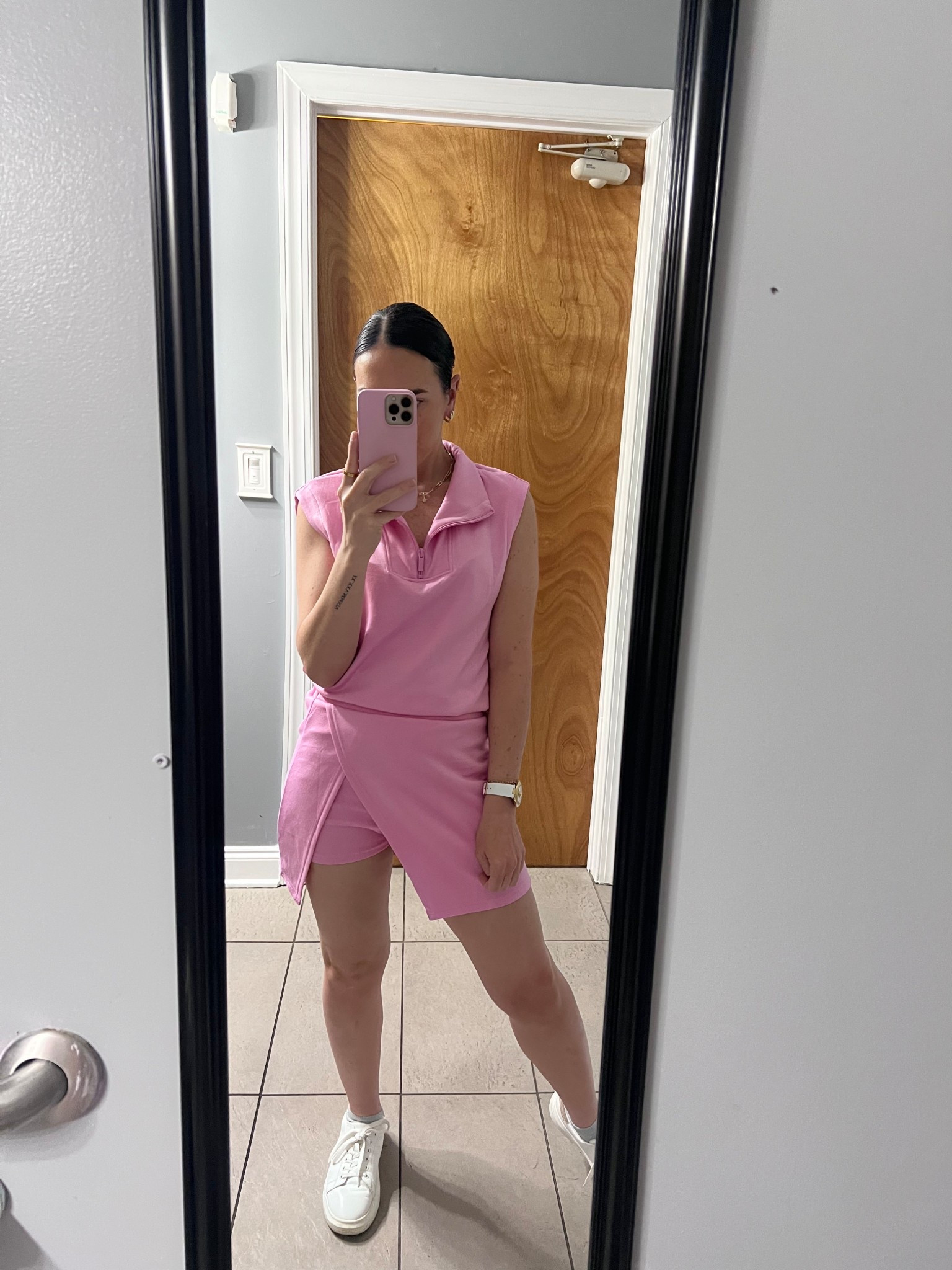 Two piece outfit
Summer clothes
Petitee