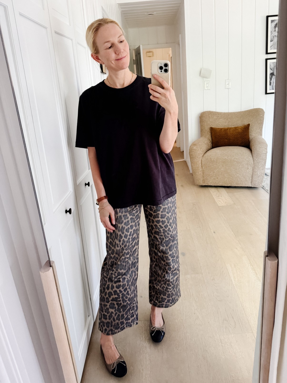 The perfect wide leg leopard jeans - love the muted taupe tones in these, they feel a bit more sophisticated than versions I’ve seen with lots of yellow/orange tones in them. True to size though they feel snug when you get them—they soften with one wear and are perfect! #sezane #leopard #fallstyle

#LTKStyleTip #LTKOver40 #LTKSeasonal