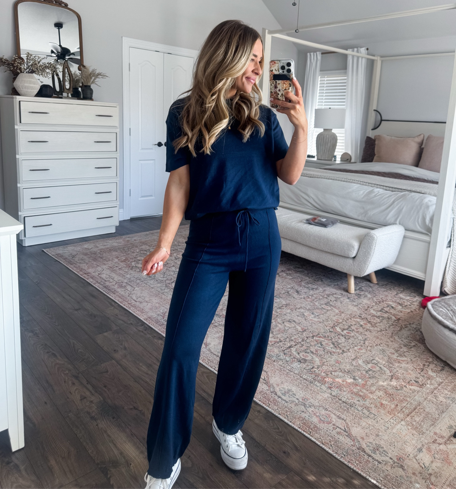 Wearing an XS. Super stretchy 