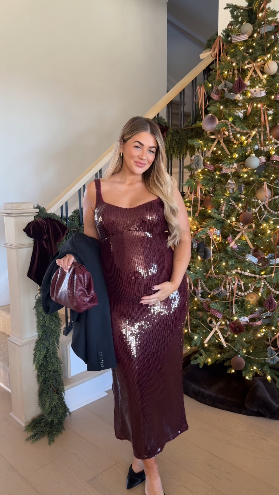 Up to 40% off at Abercrombie right now!!! ❤️ I got a large in this dress 

#LTKSaleAlert #LTKHoliday #LTKMidsize