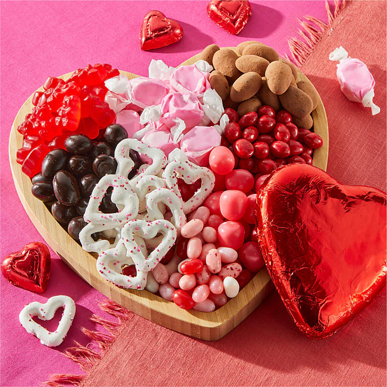 Heart Eyes Candy Tray | Proflowers